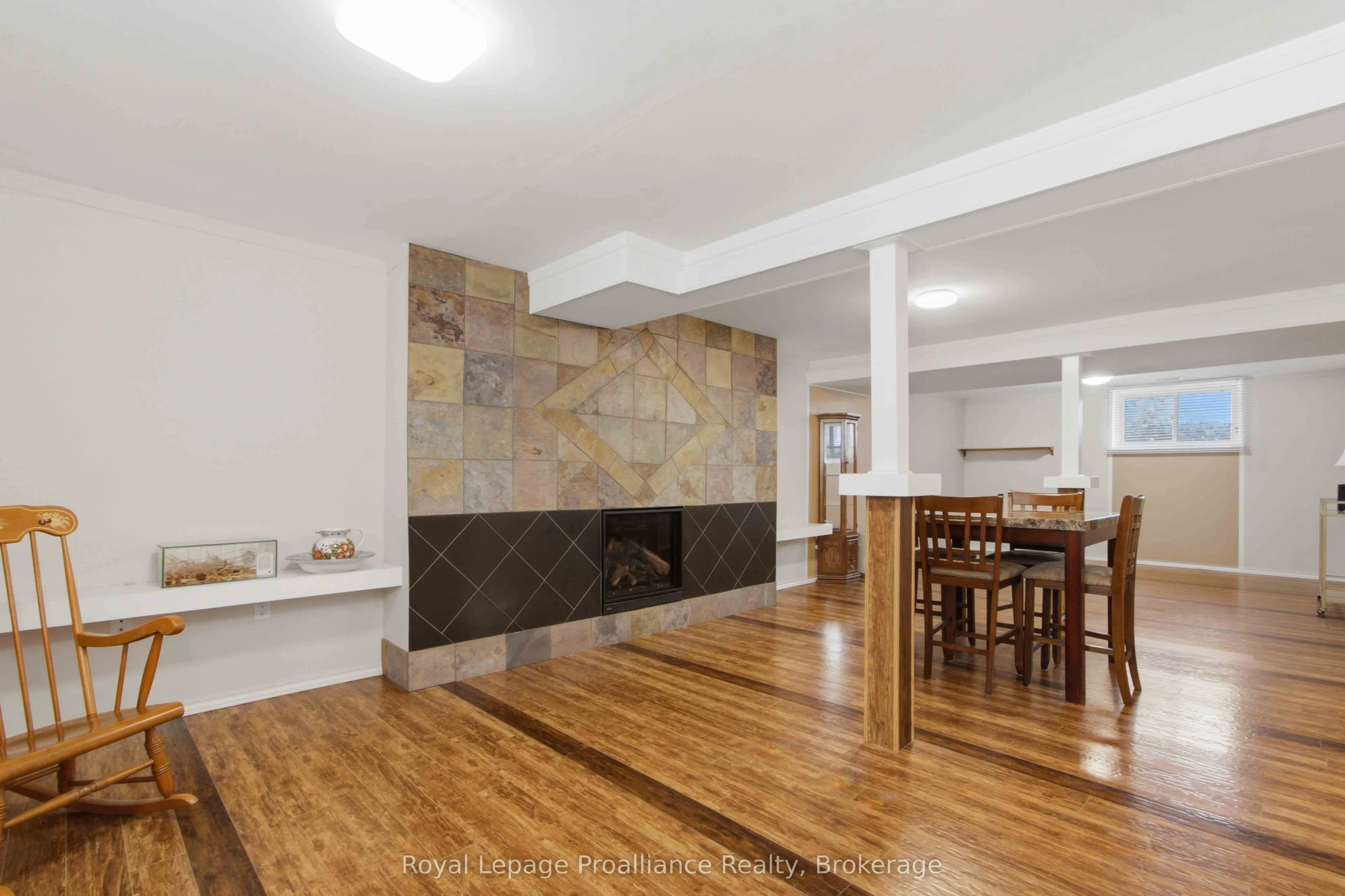 48 Ward Drive