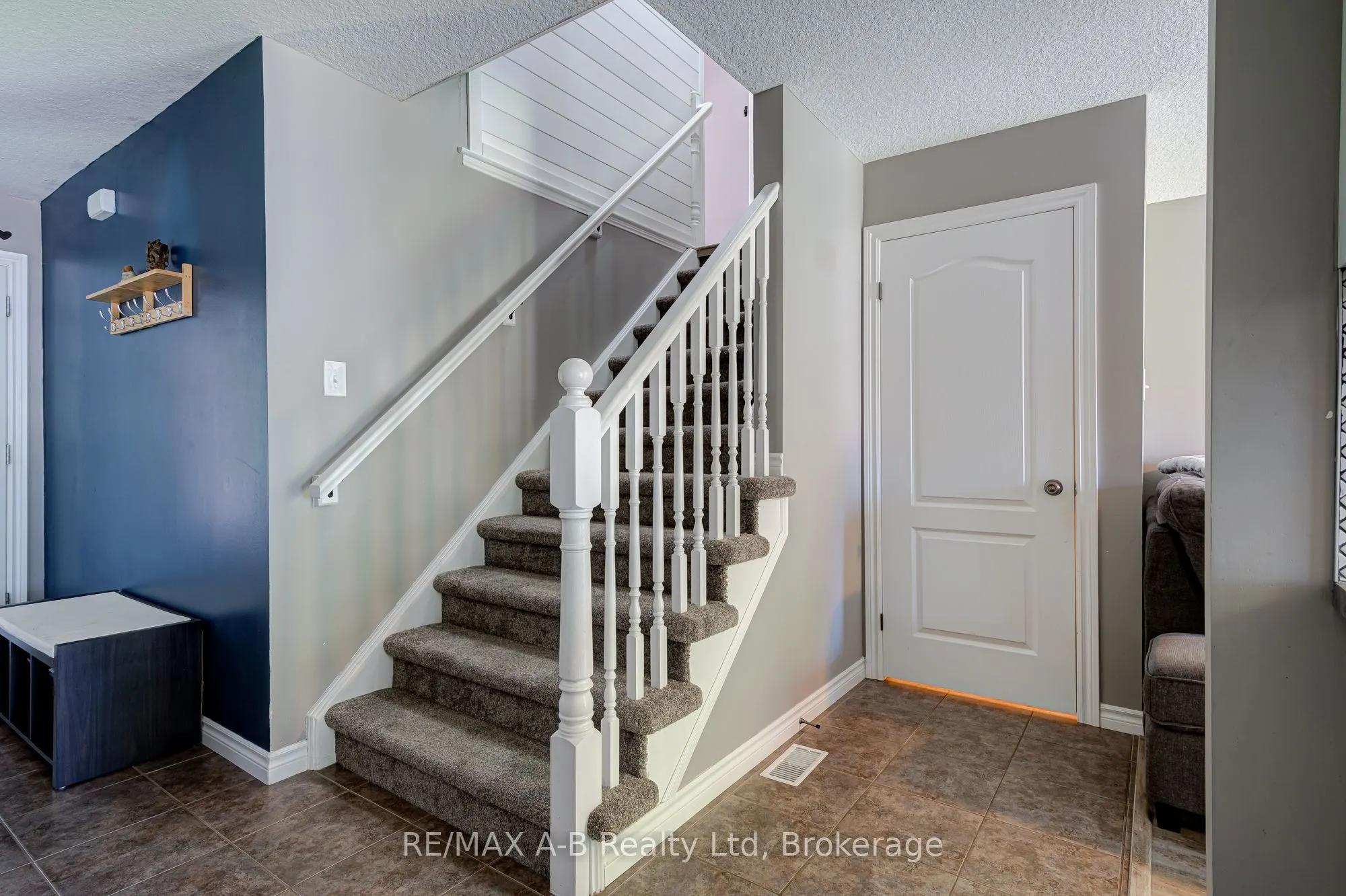 280 Railway Avenue