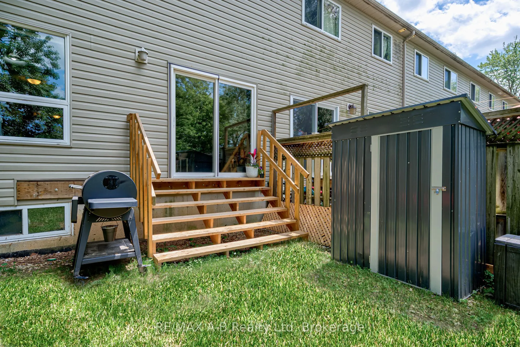 280 Railway Avenue