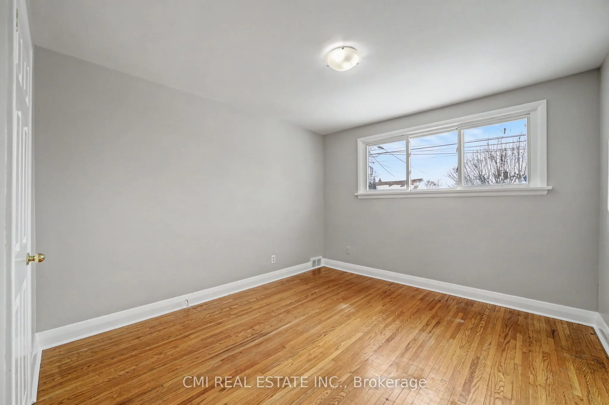 68 Queen Street S