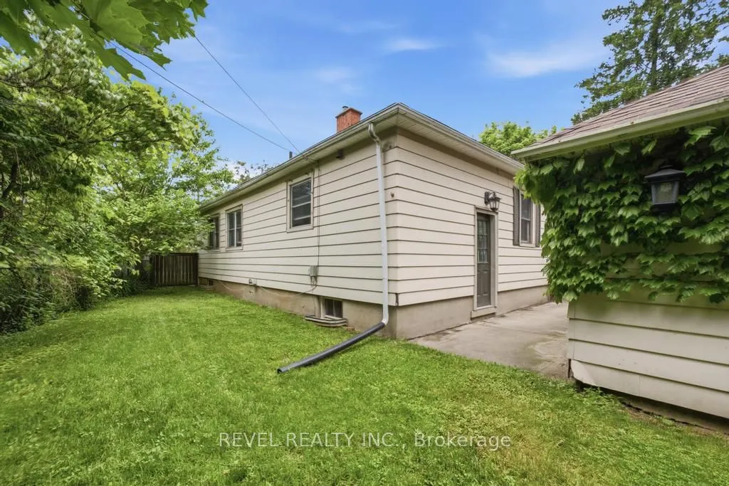16 Carrington Court