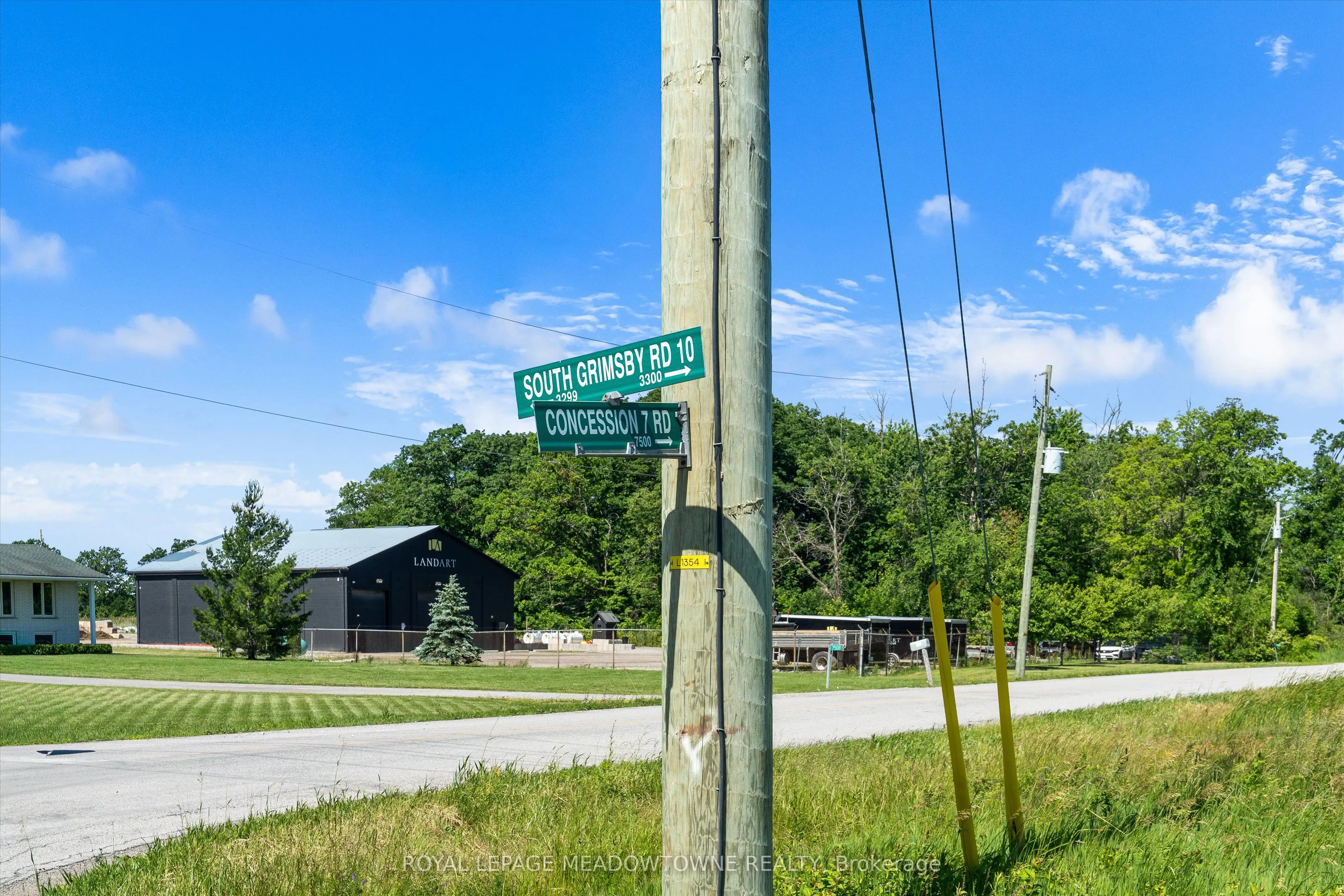 3365 South Grimsby Road 10