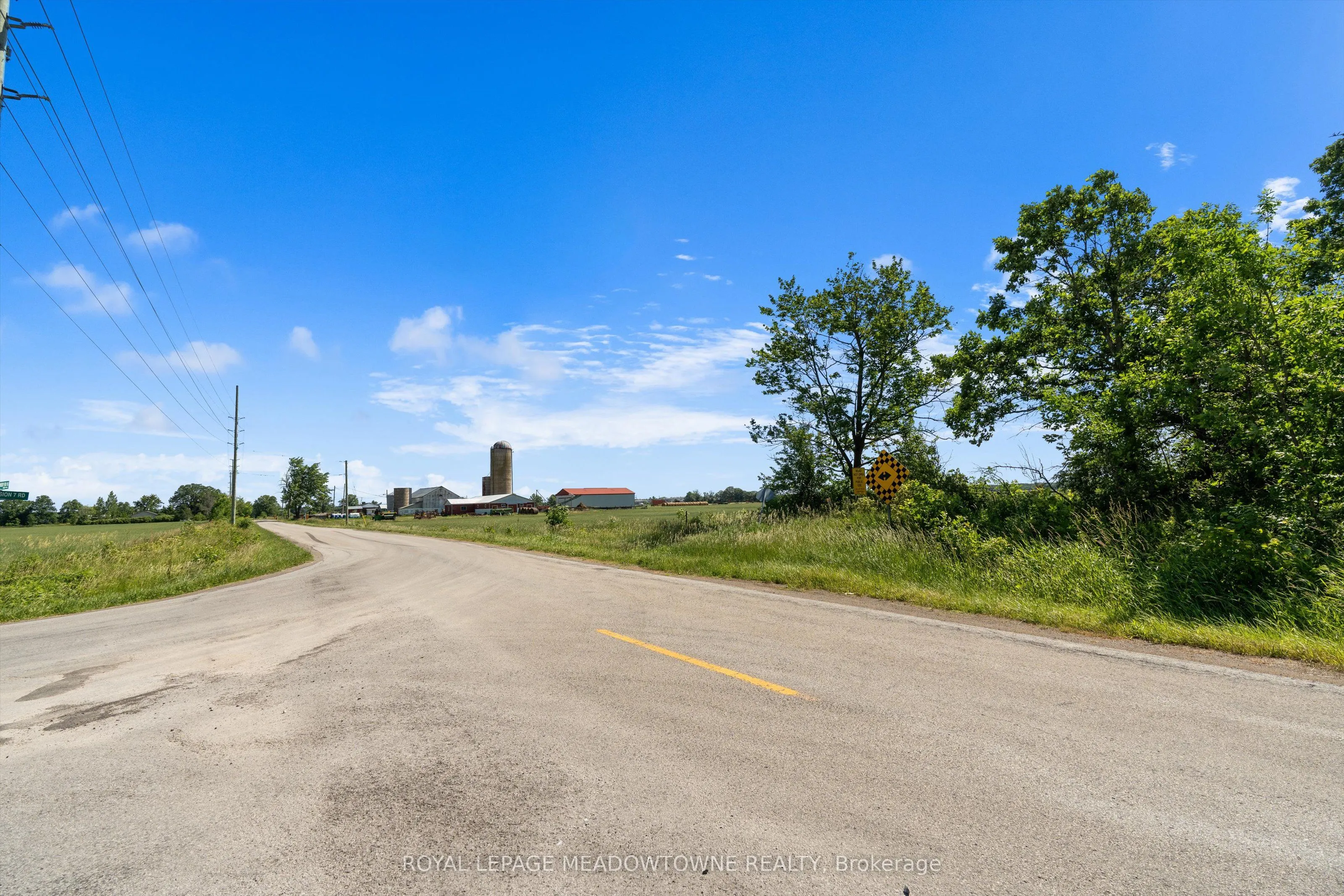 3365 South Grimsby Road 10
