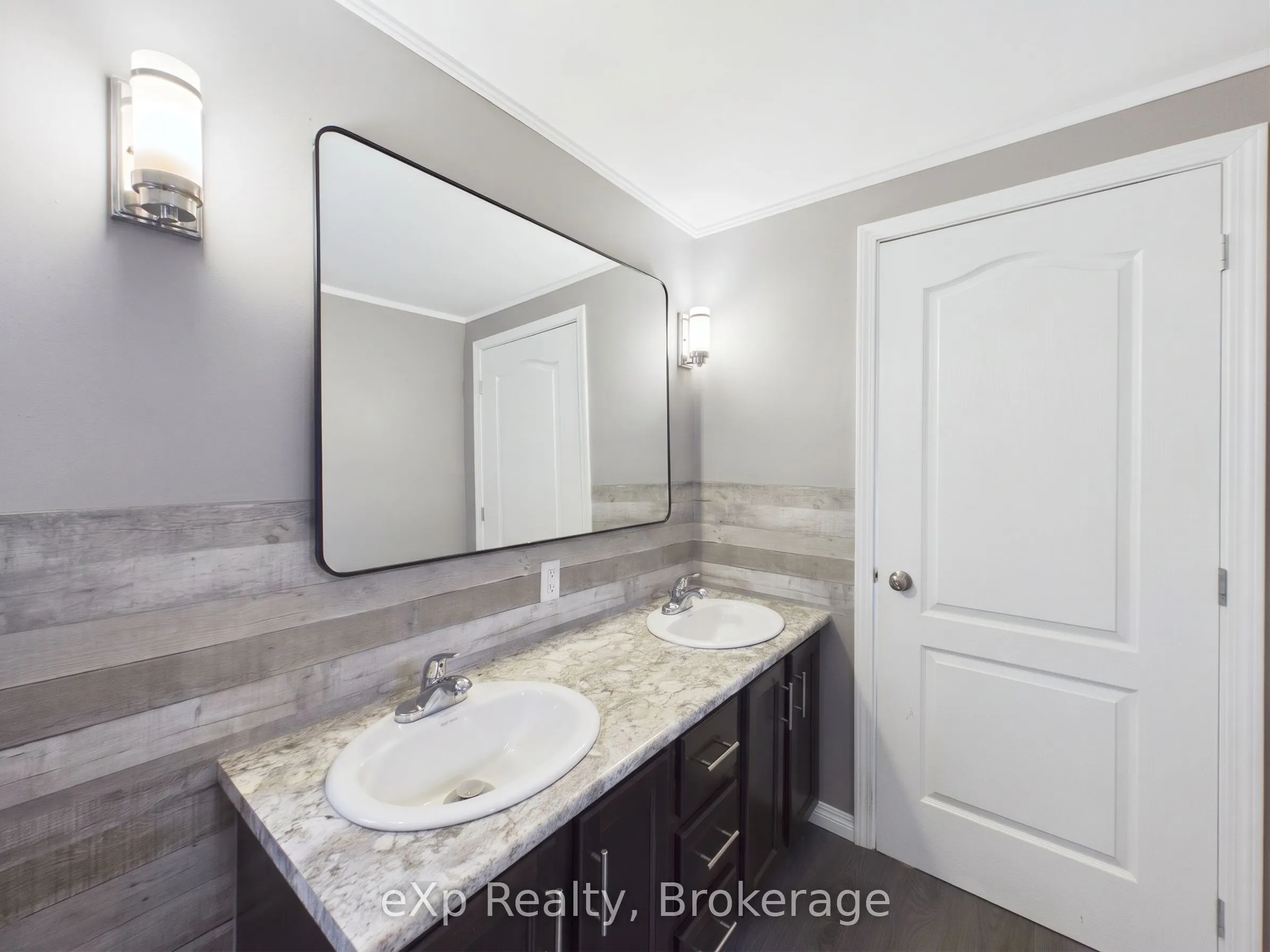 32 Maple Grove Village Road