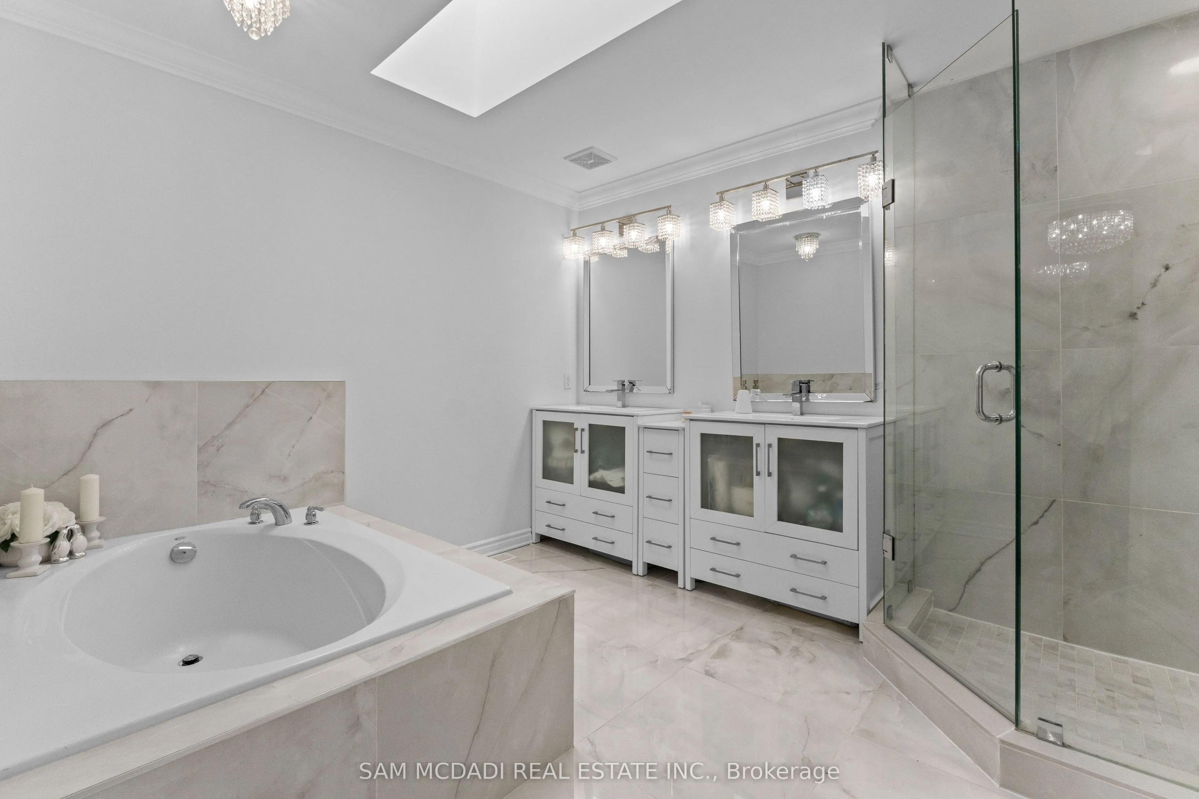 29 Delrosa Way