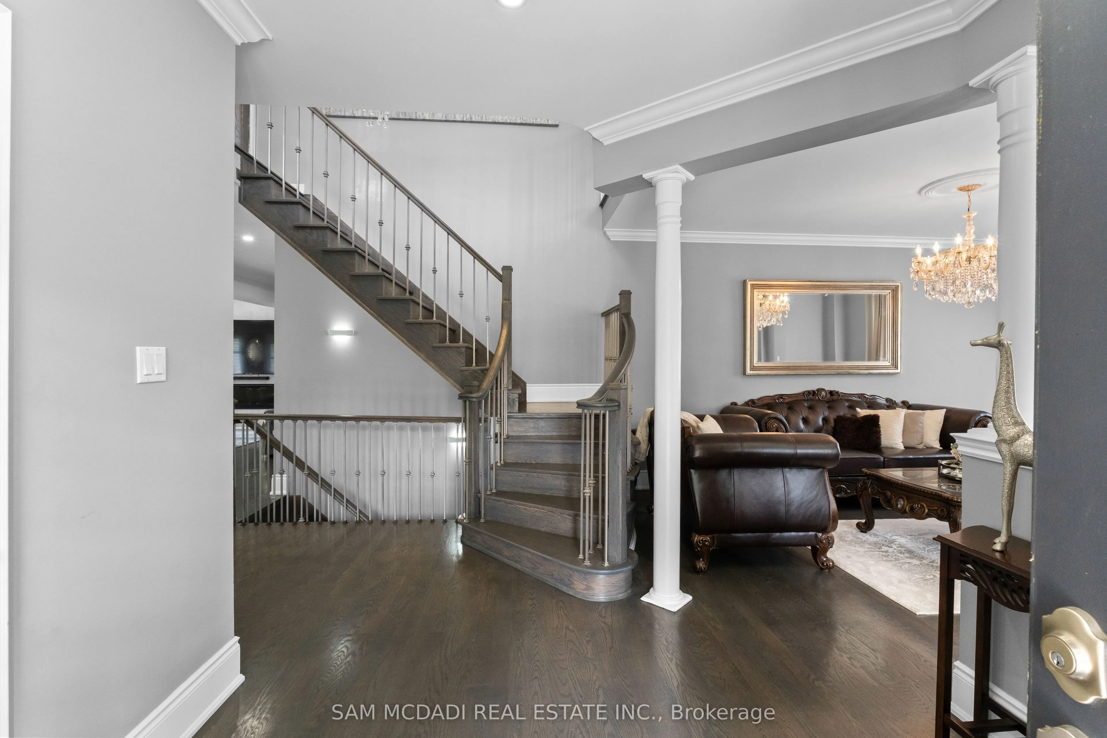 29 Delrosa Way