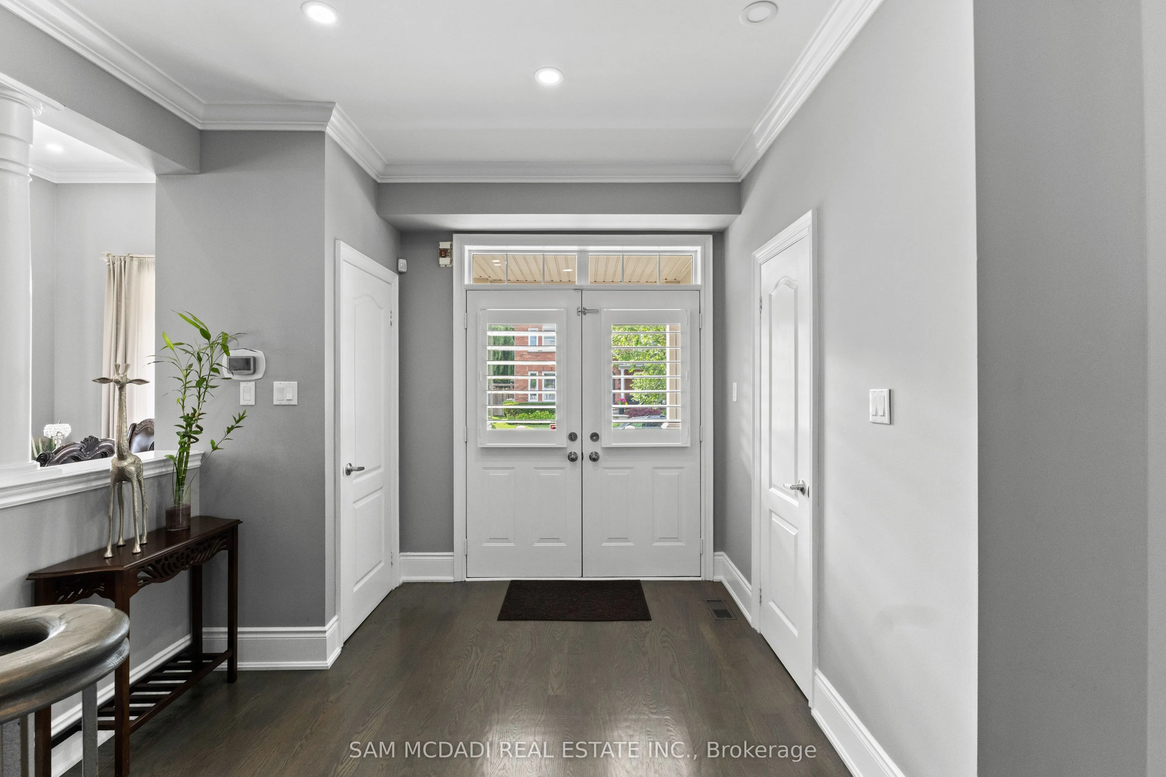 29 Delrosa Way