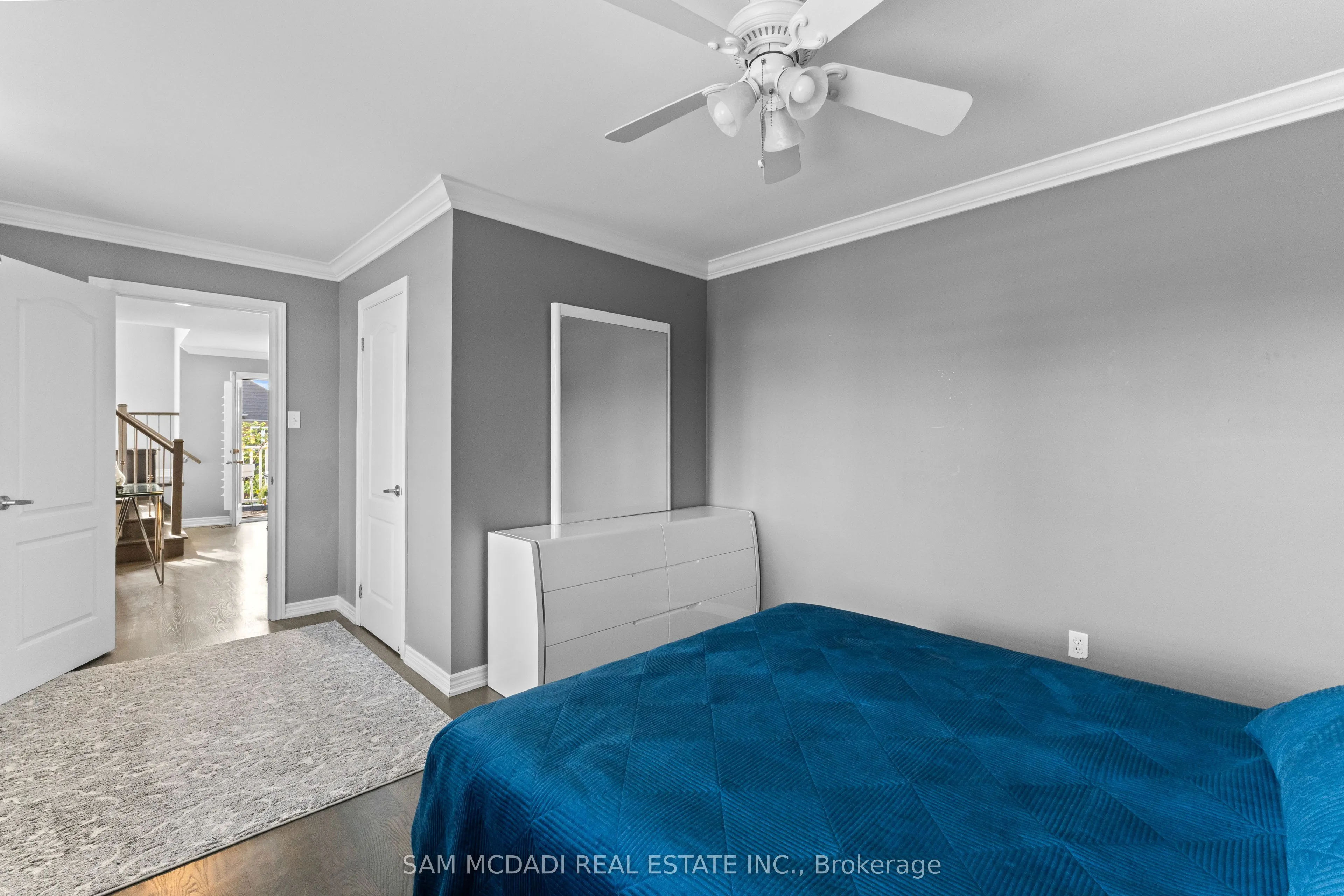 29 Delrosa Way