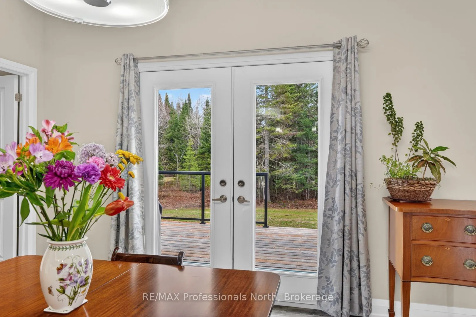 8 Bancroft Ridge Drive