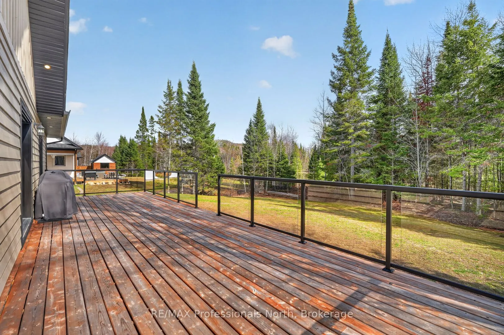 8 Bancroft Ridge Drive