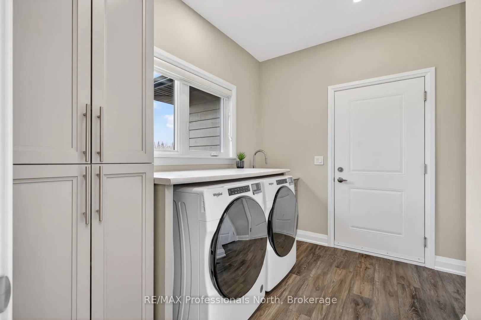 8 Bancroft Ridge Drive