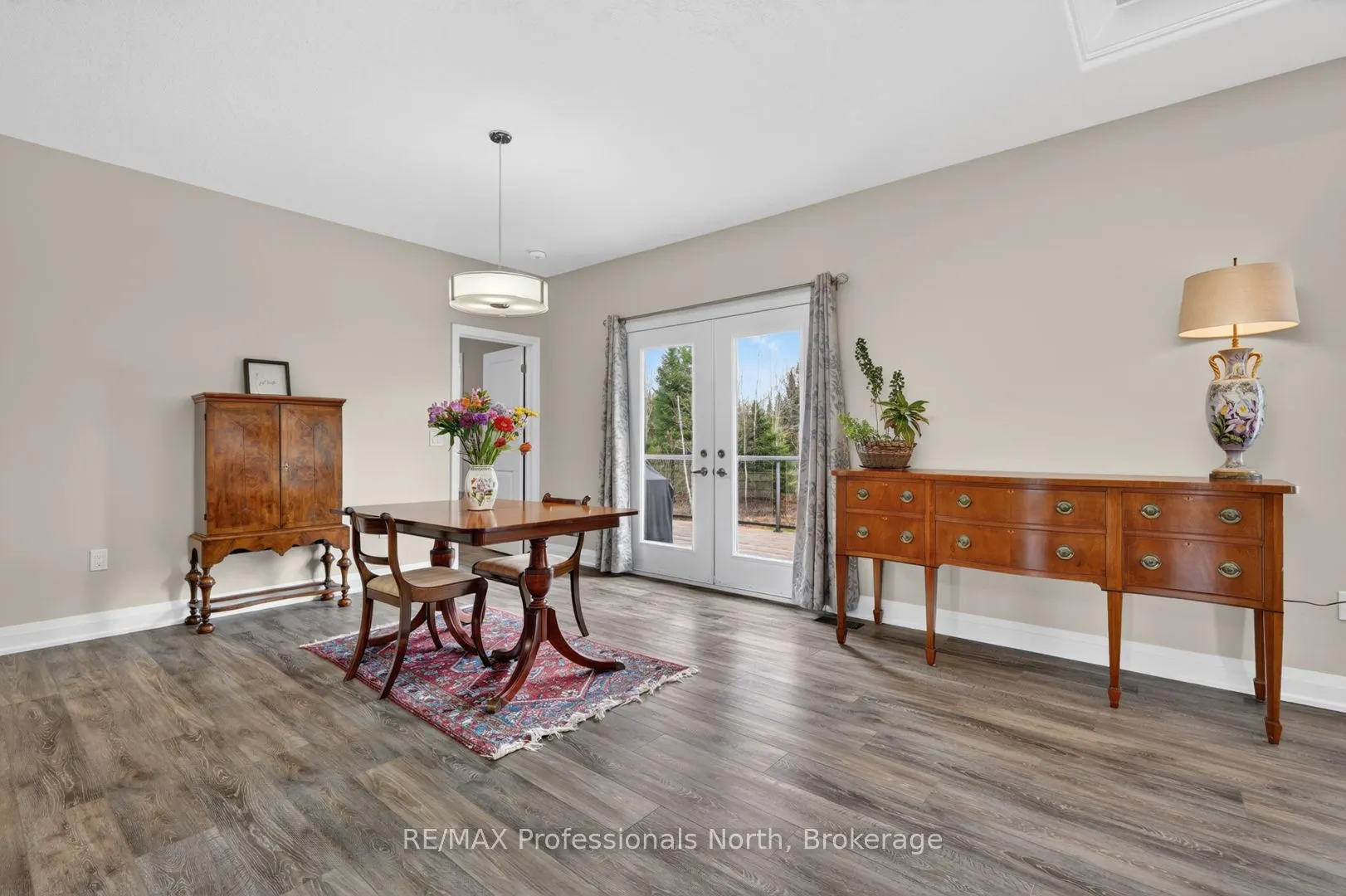 8 Bancroft Ridge Drive