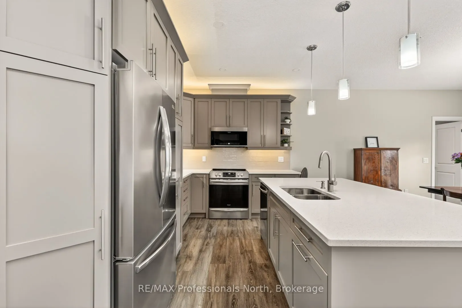 8 Bancroft Ridge Drive