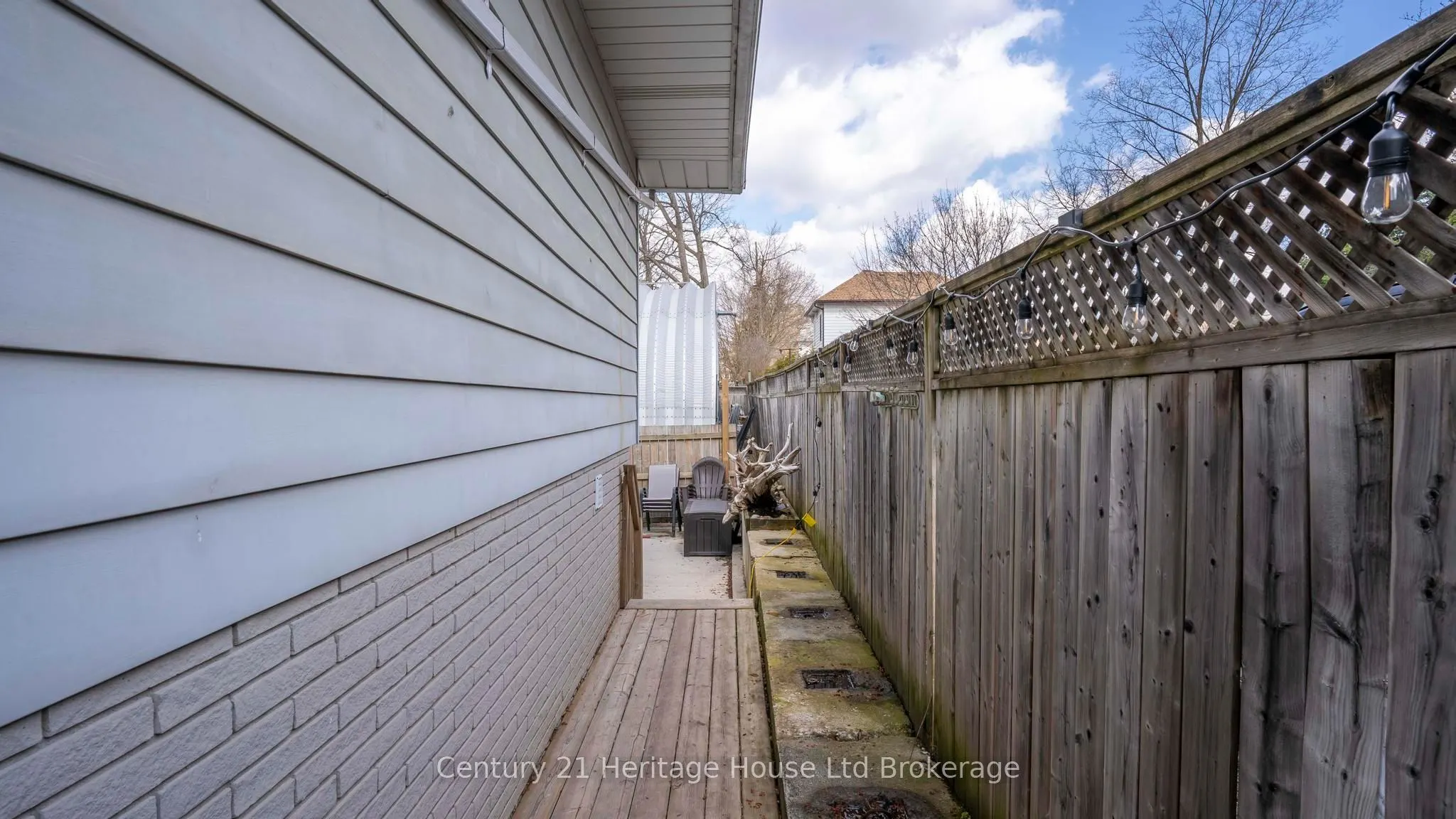 117 Wonham Street S