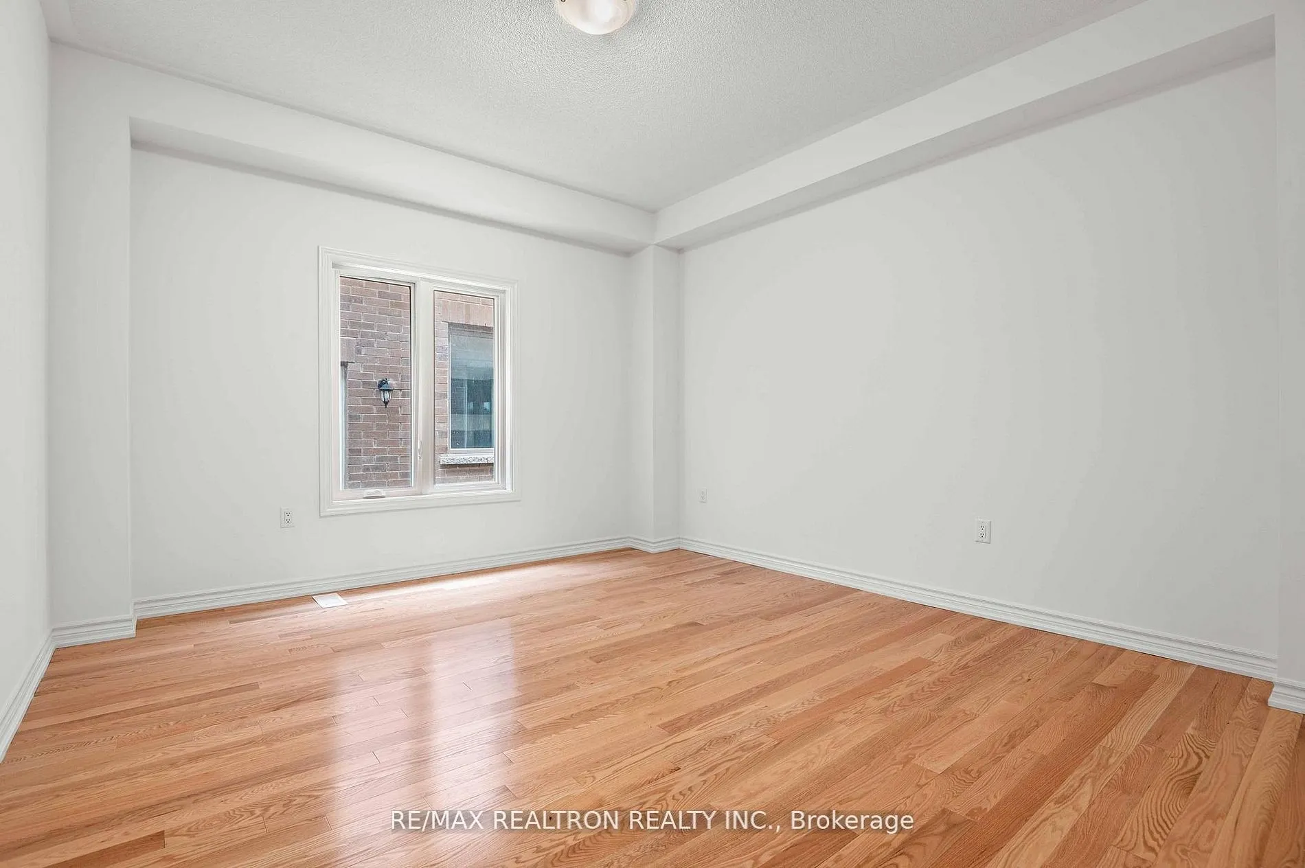 434 Vandusen Avenue