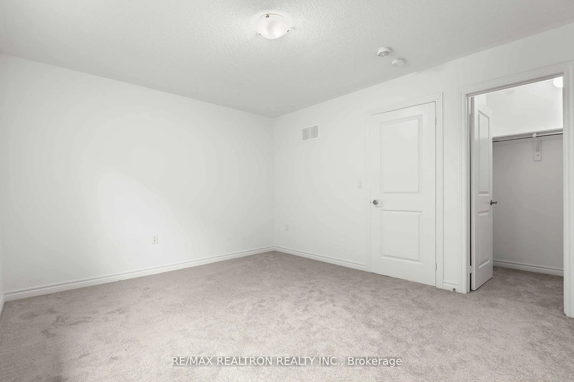 434 Vandusen Avenue