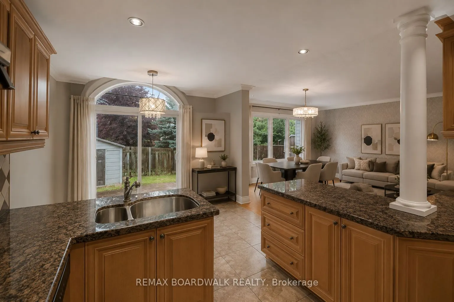561 AQUAVIEW Drive