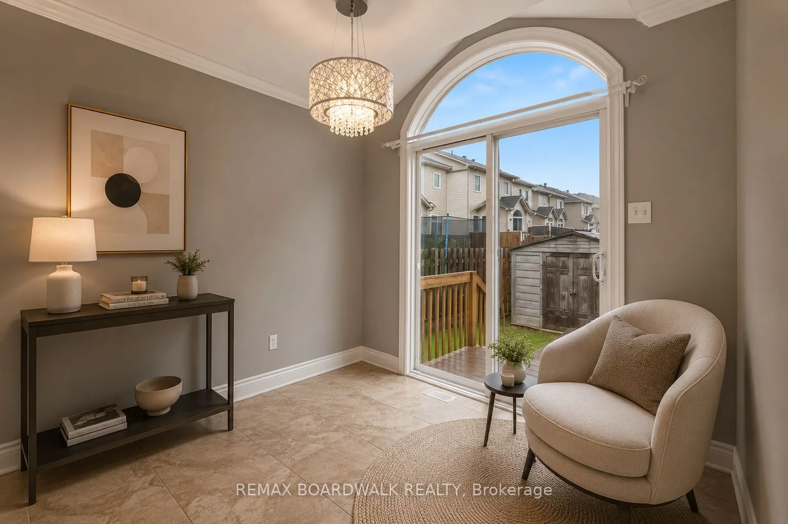 561 AQUAVIEW Drive