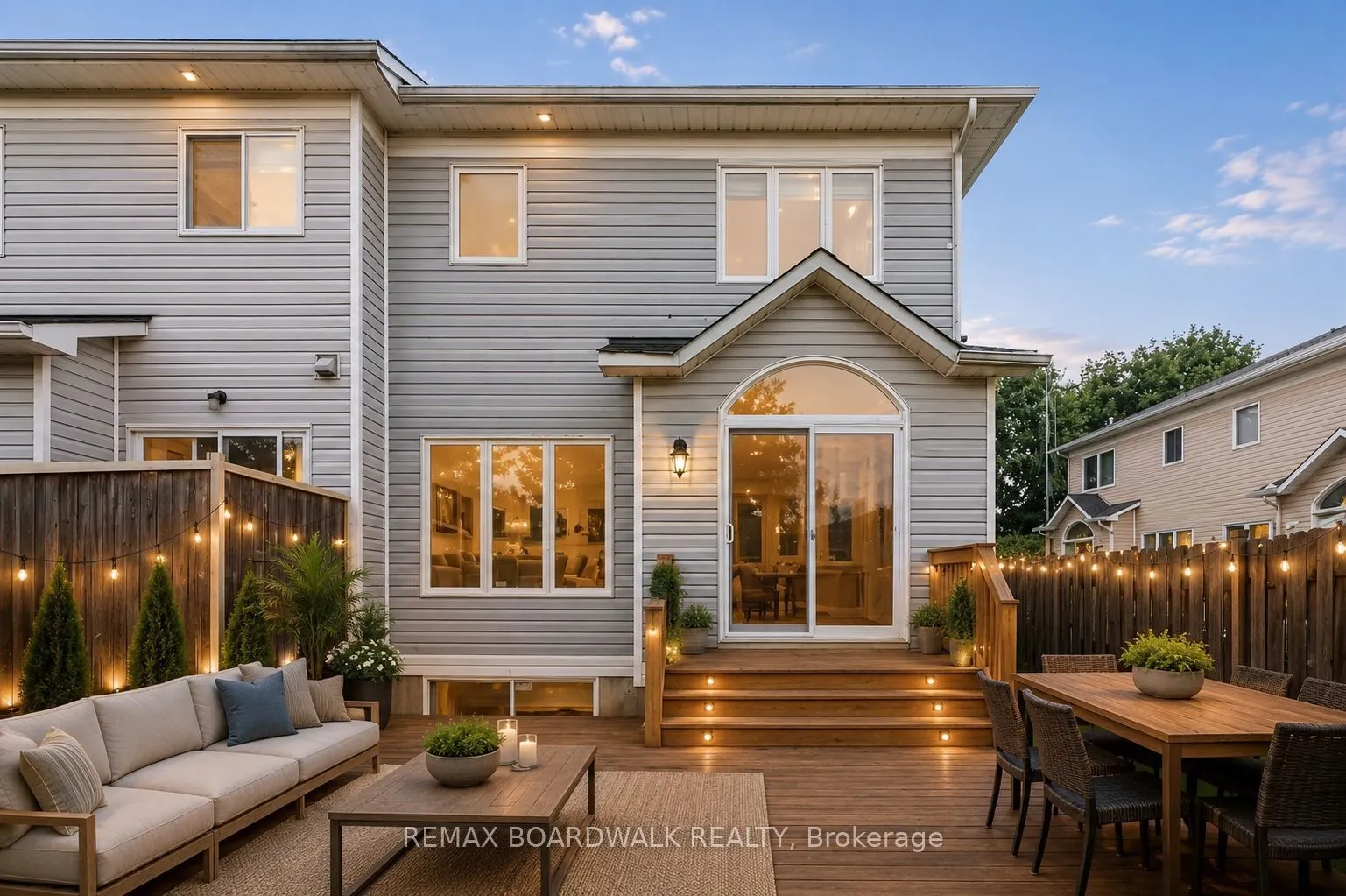 561 AQUAVIEW Drive
