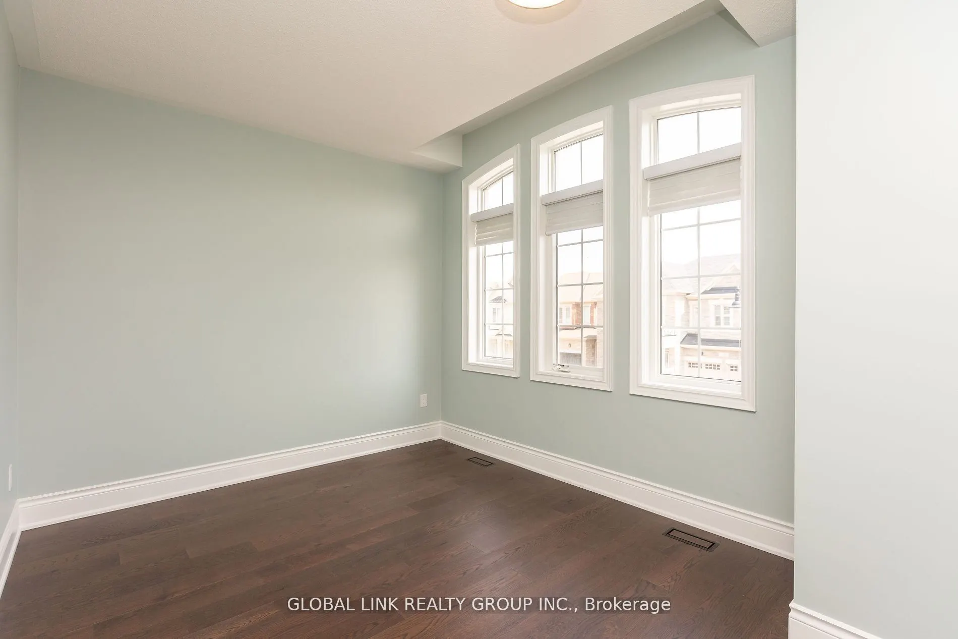 44 Golden Hawk Drive