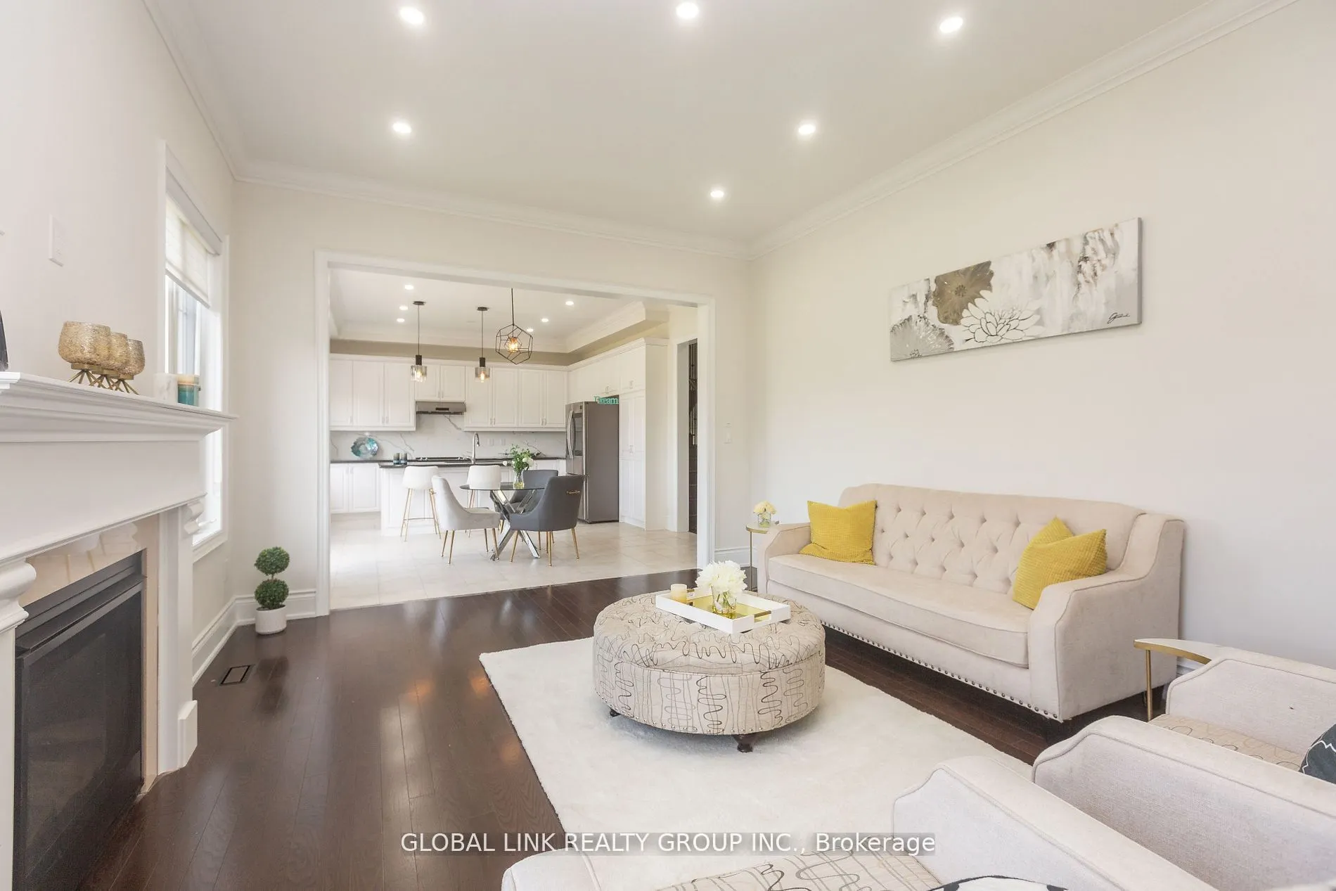 44 Golden Hawk Drive