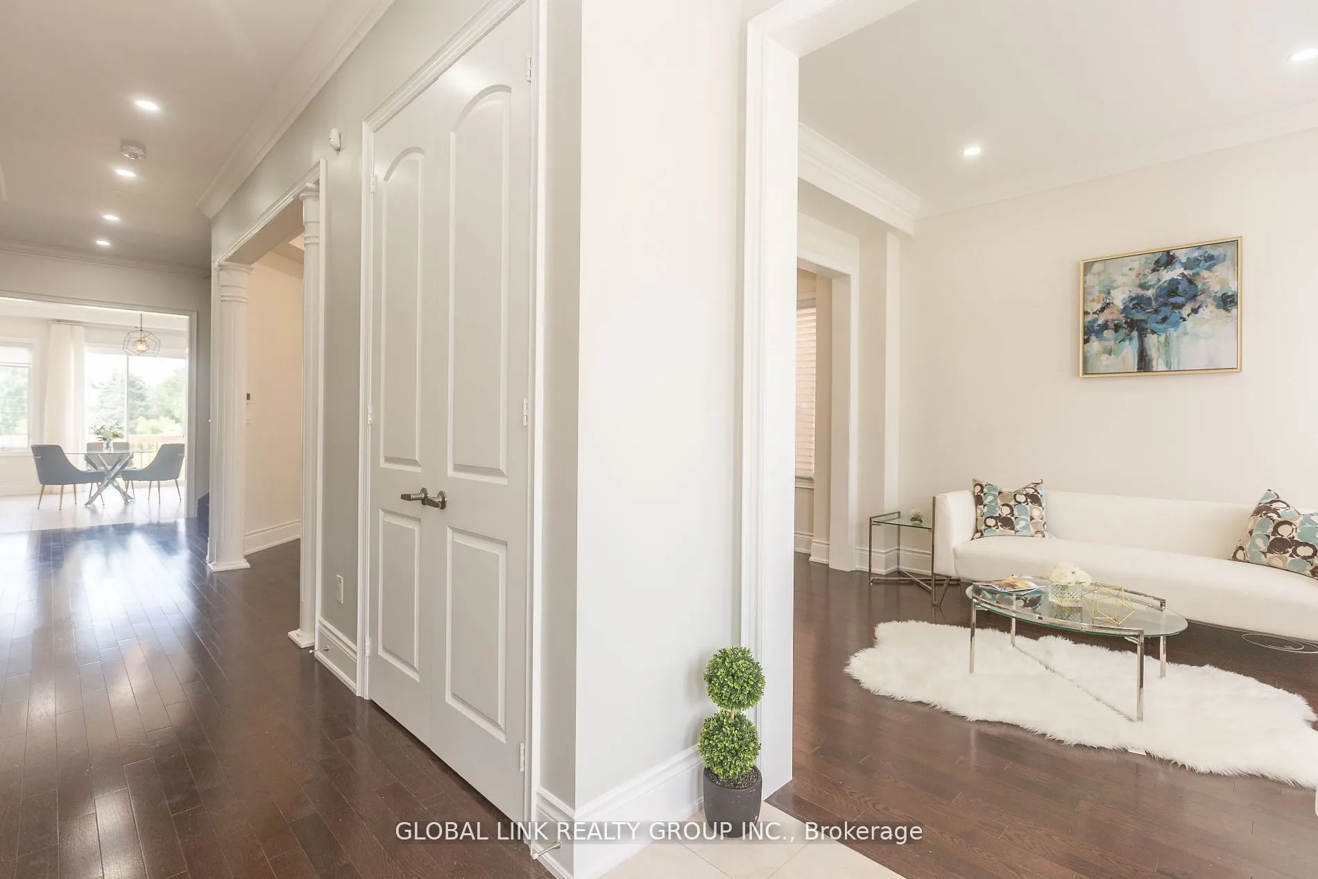 44 Golden Hawk Drive