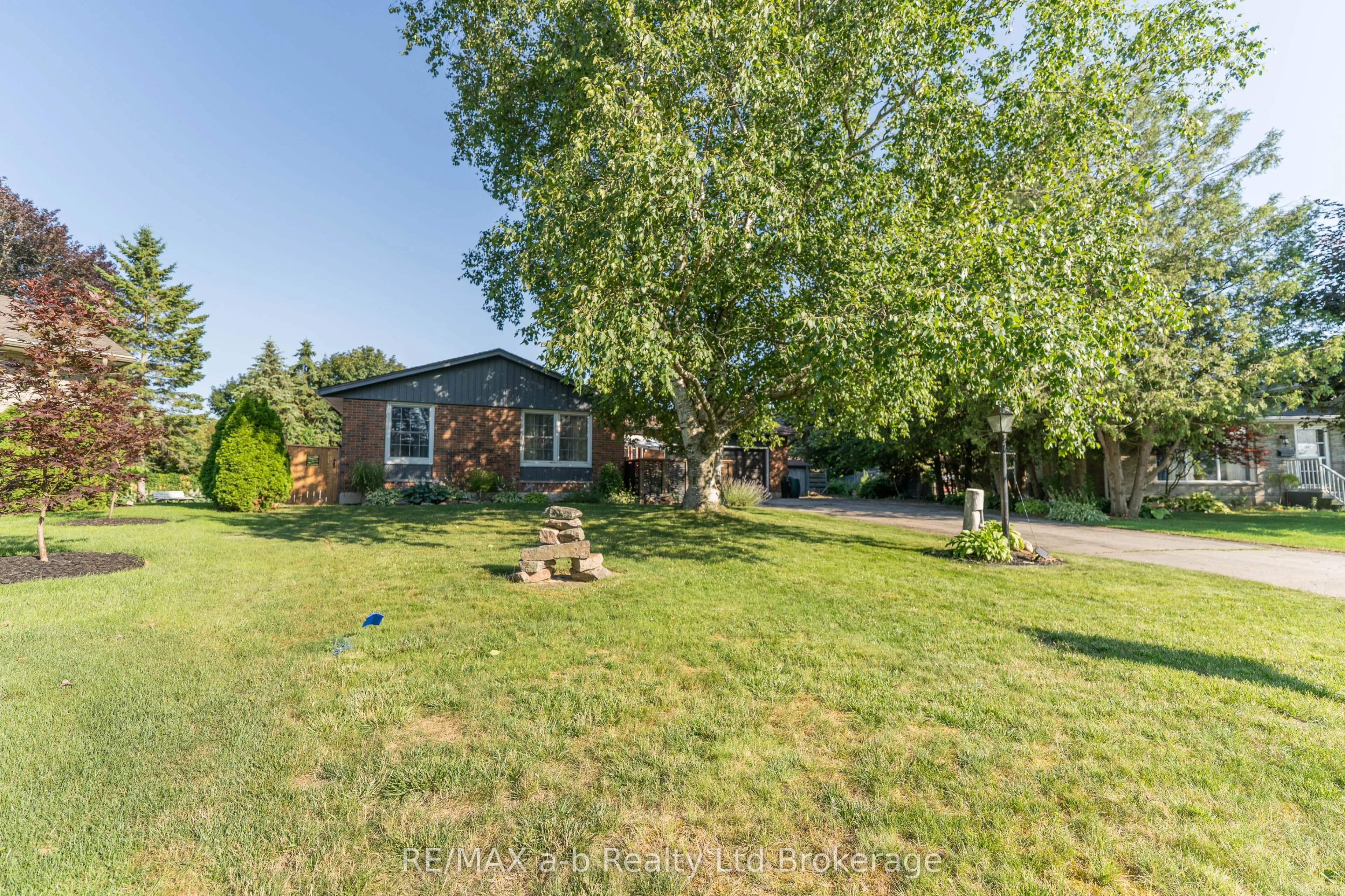 6 Camdon Court