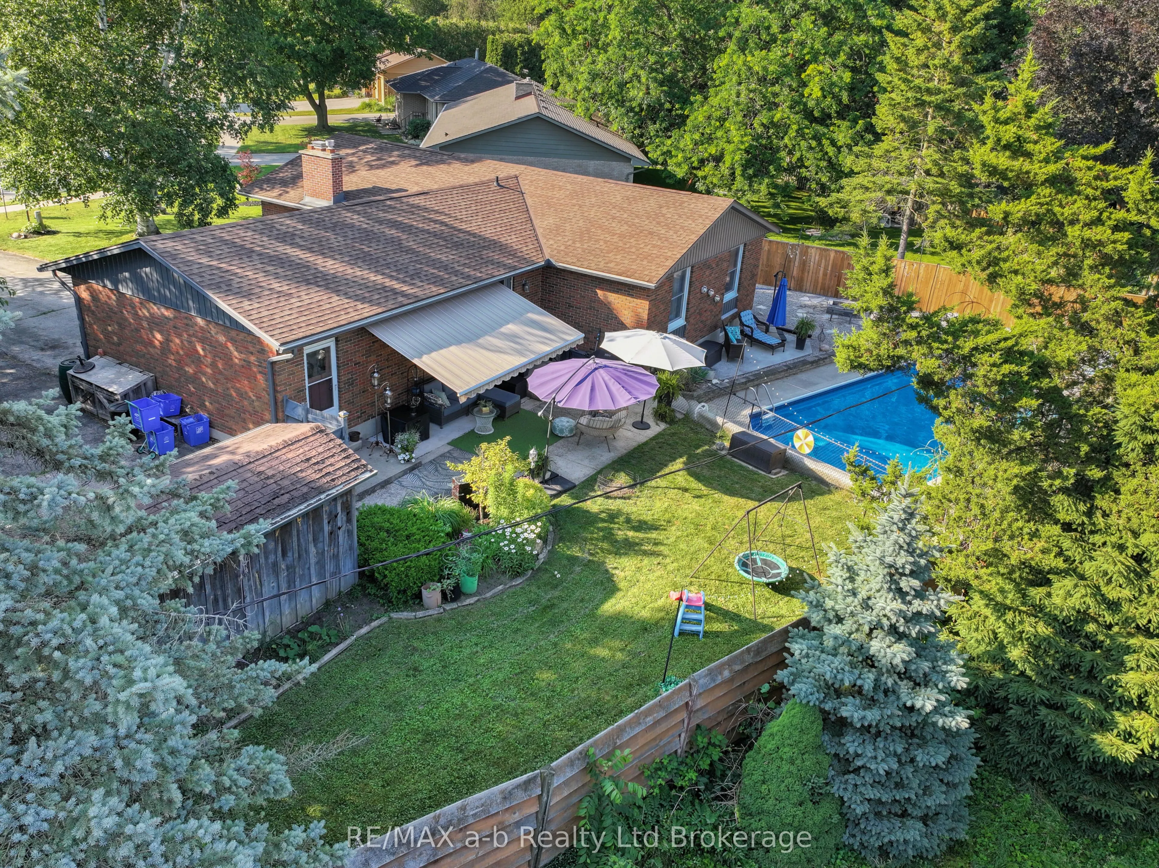 6 Camdon Court