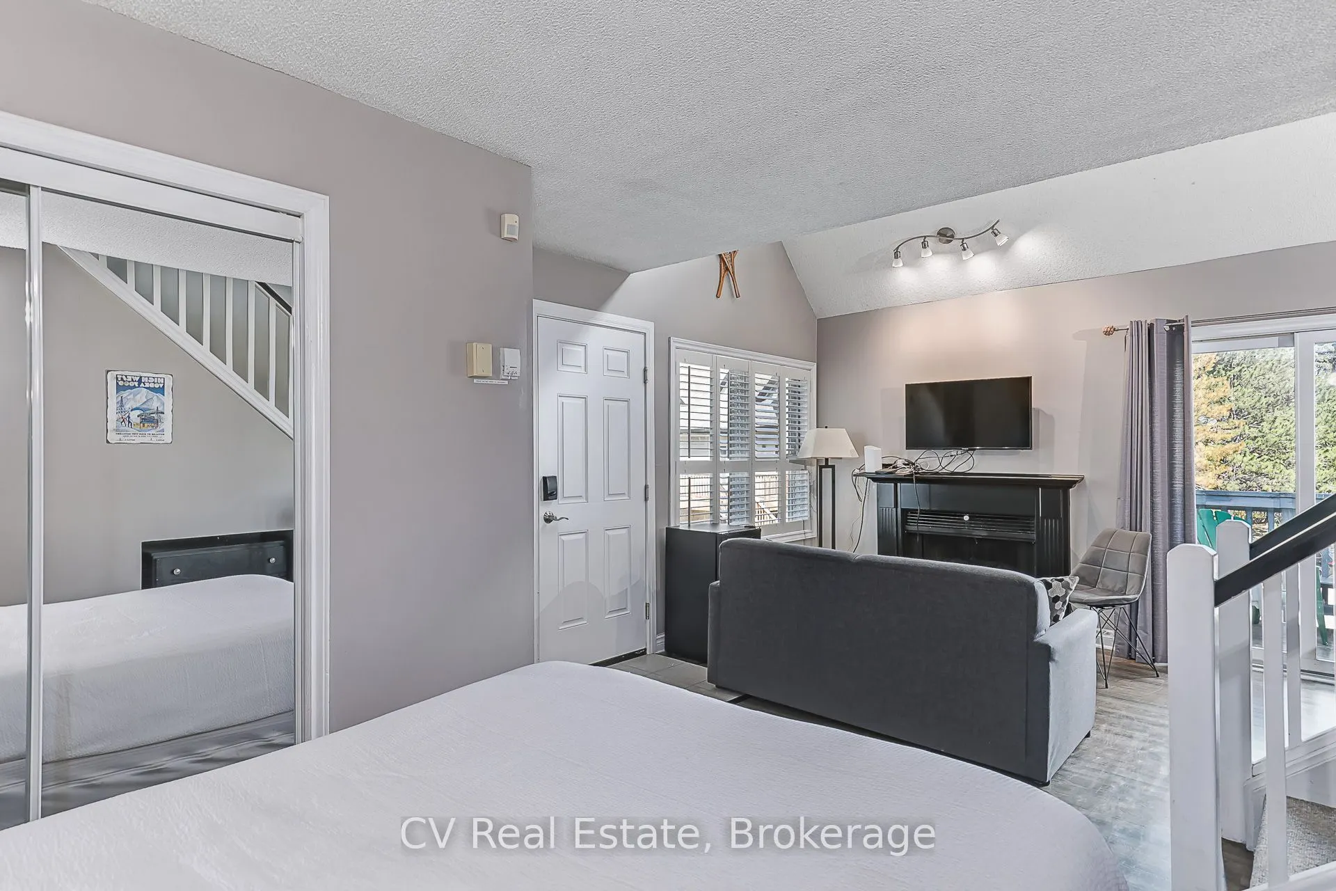 796468 Grey 19 Road #211