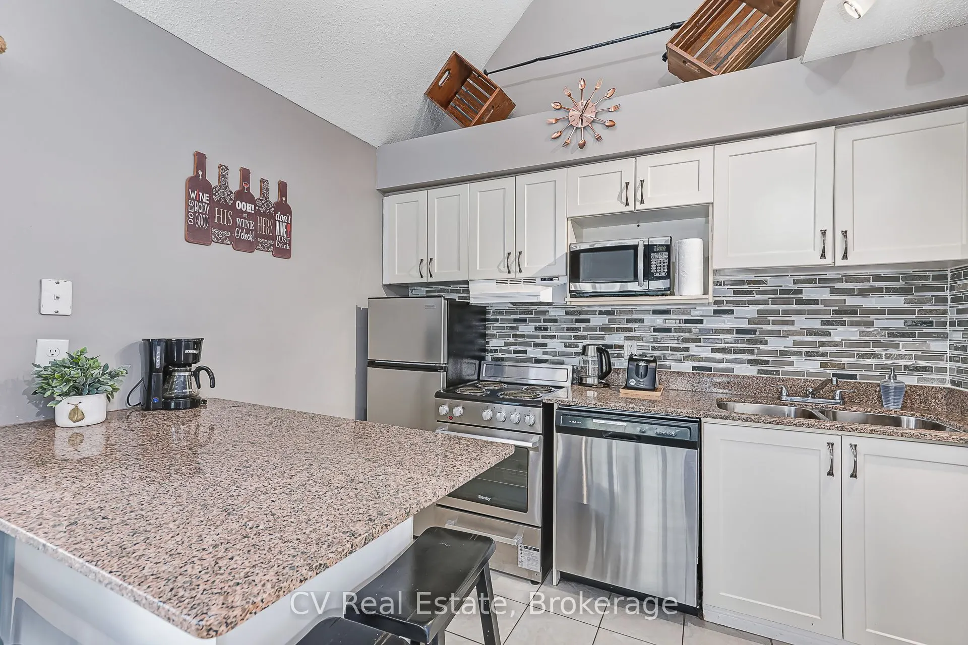 796468 Grey 19 Road #211