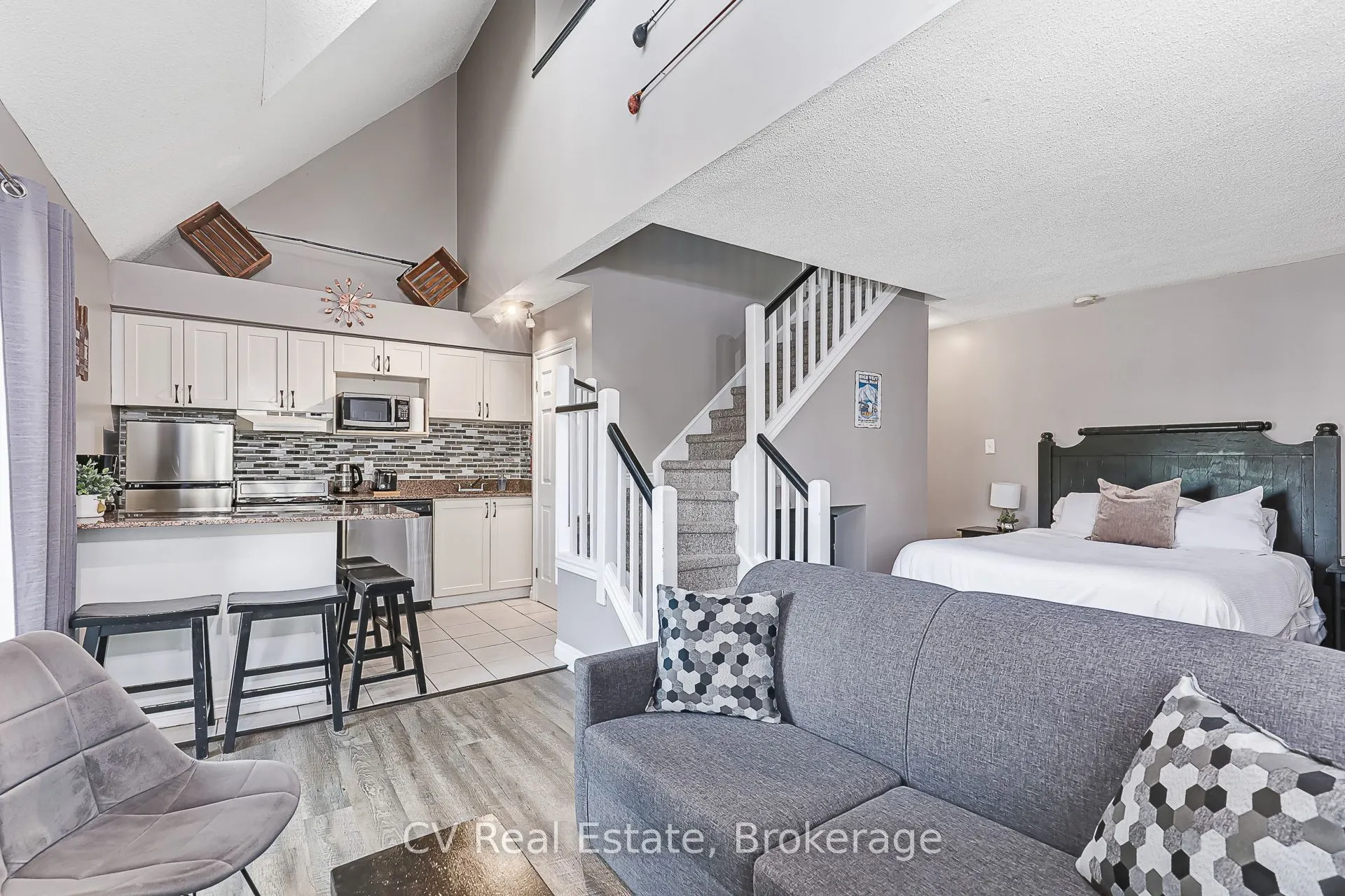 796468 Grey 19 Road #211