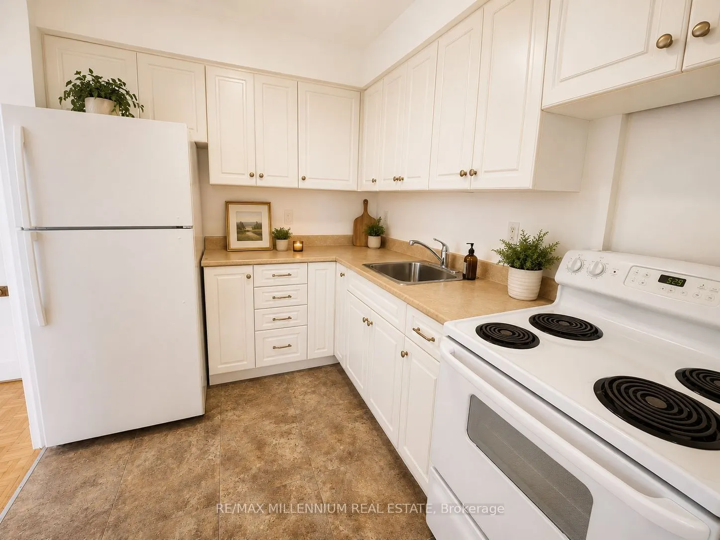 250 Frederick Street #1601