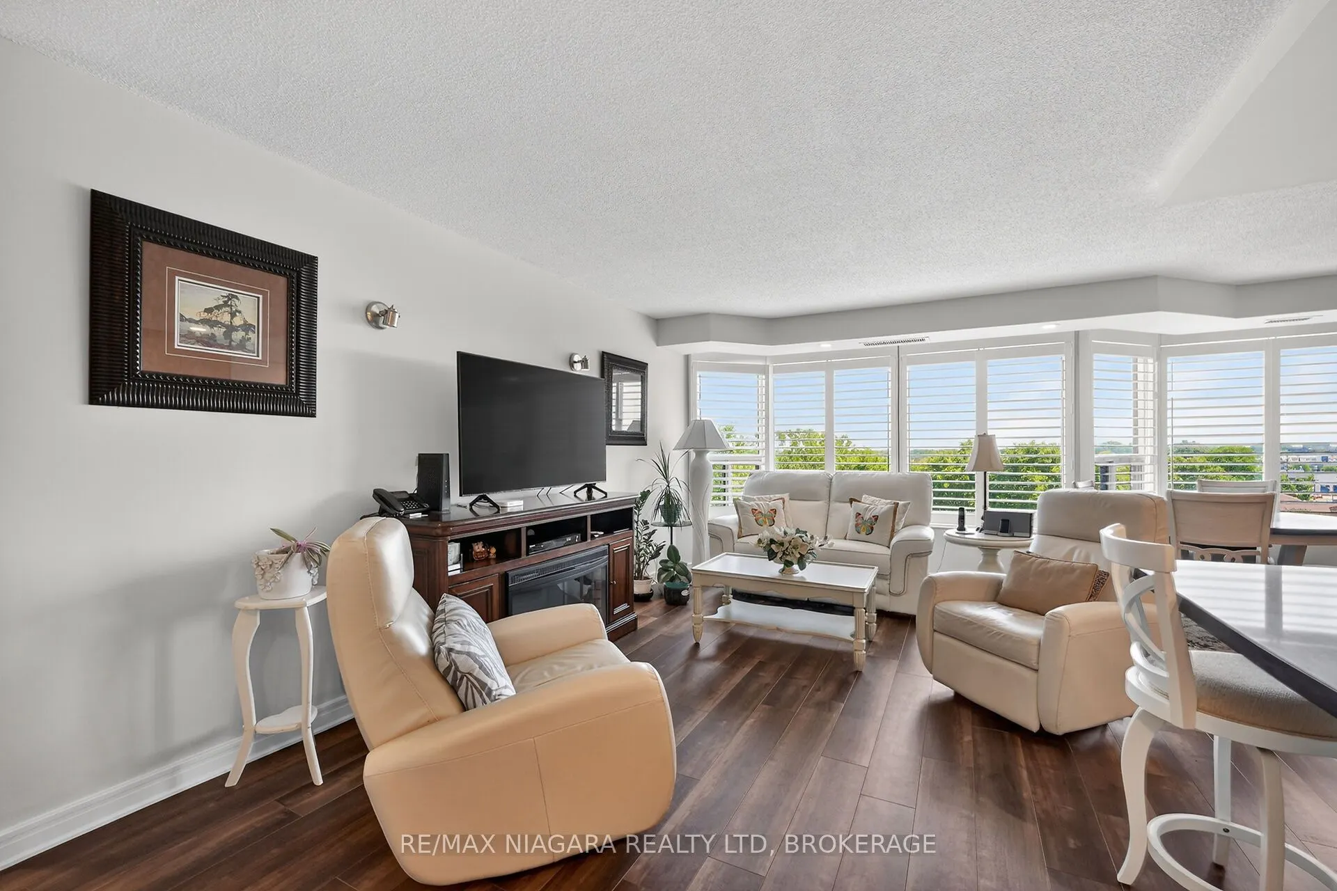81 Scott Street #711