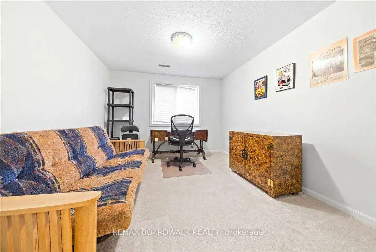116 Passageway Private