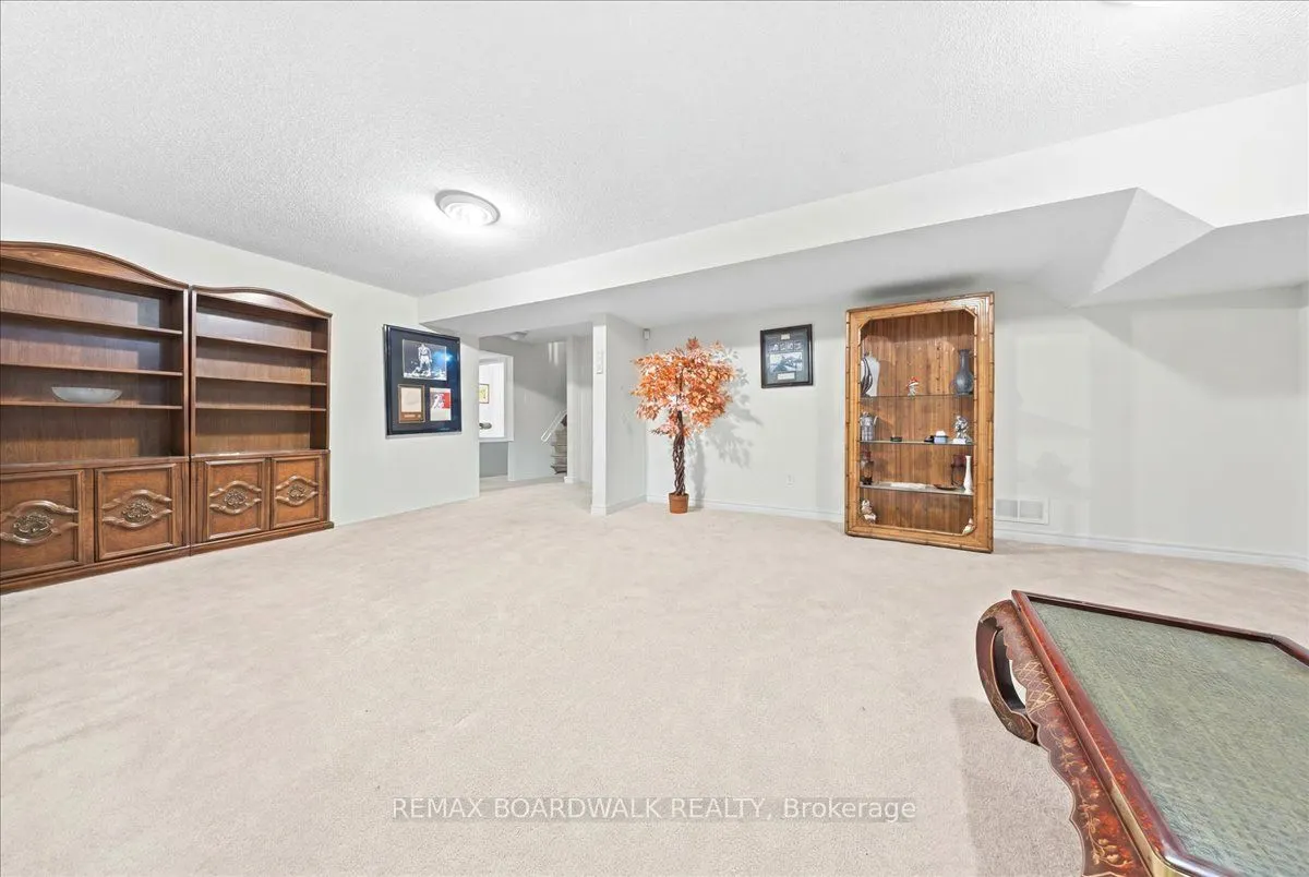 116 Passageway Private