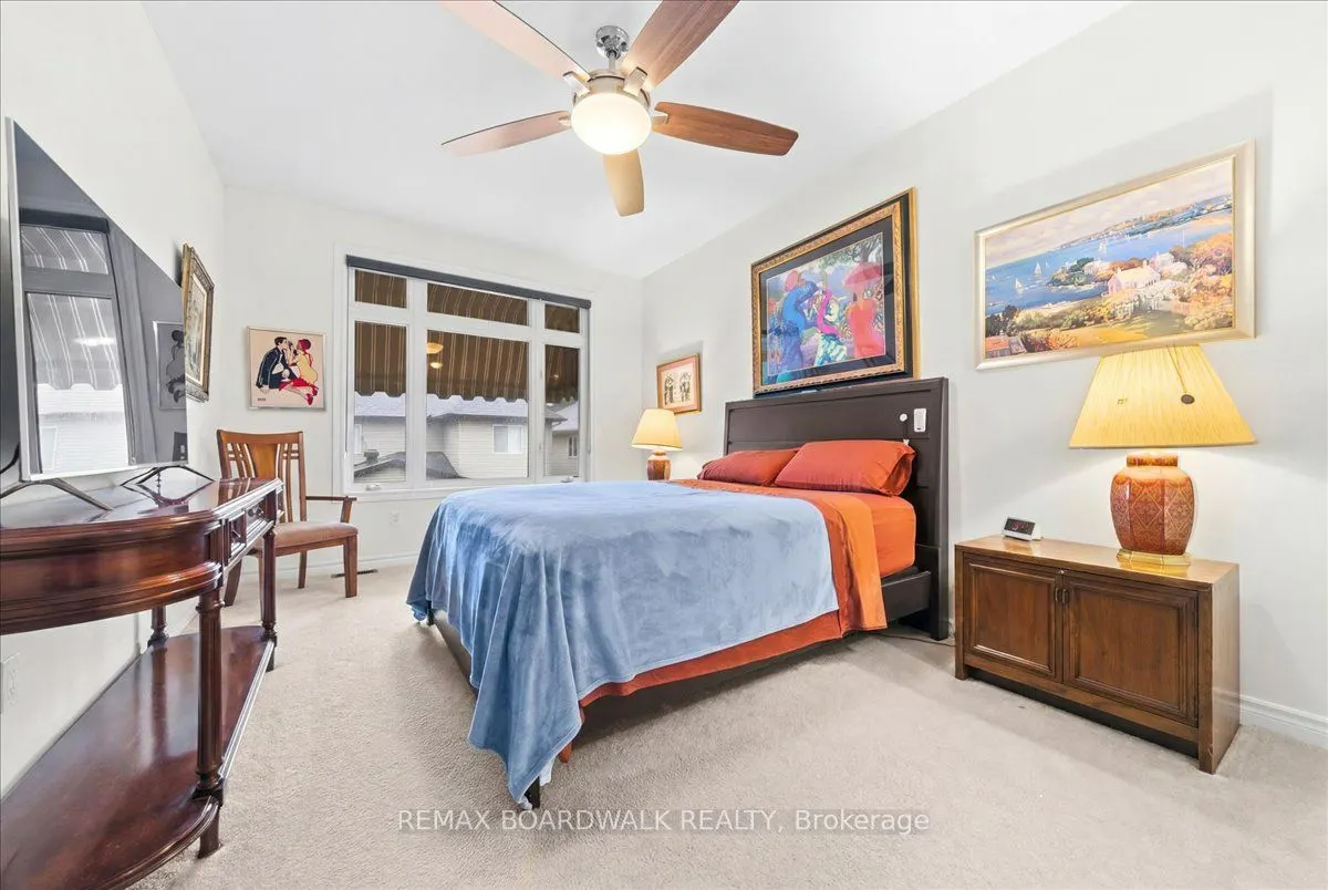 116 Passageway Private