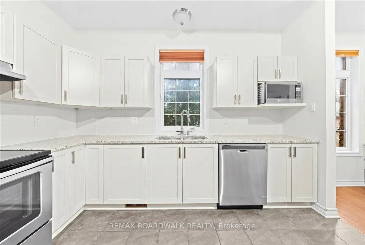 116 Passageway Private