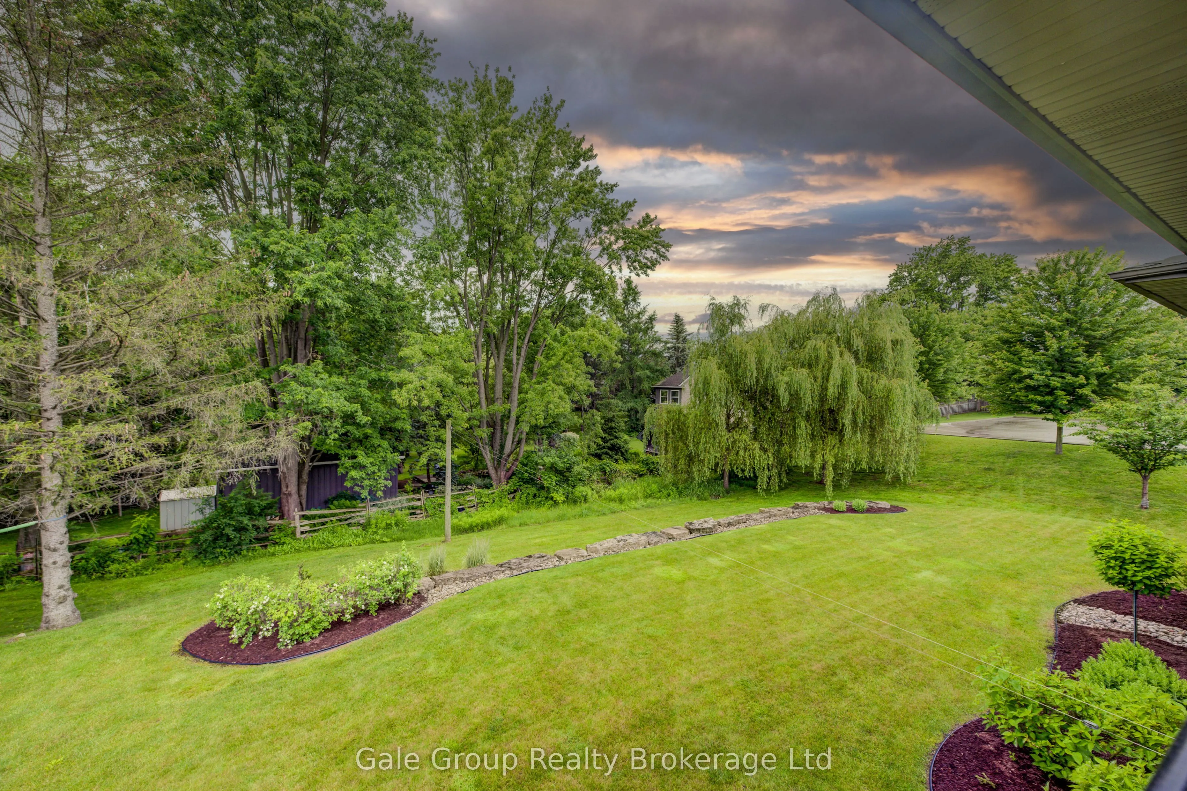 8 Pittock Park Road