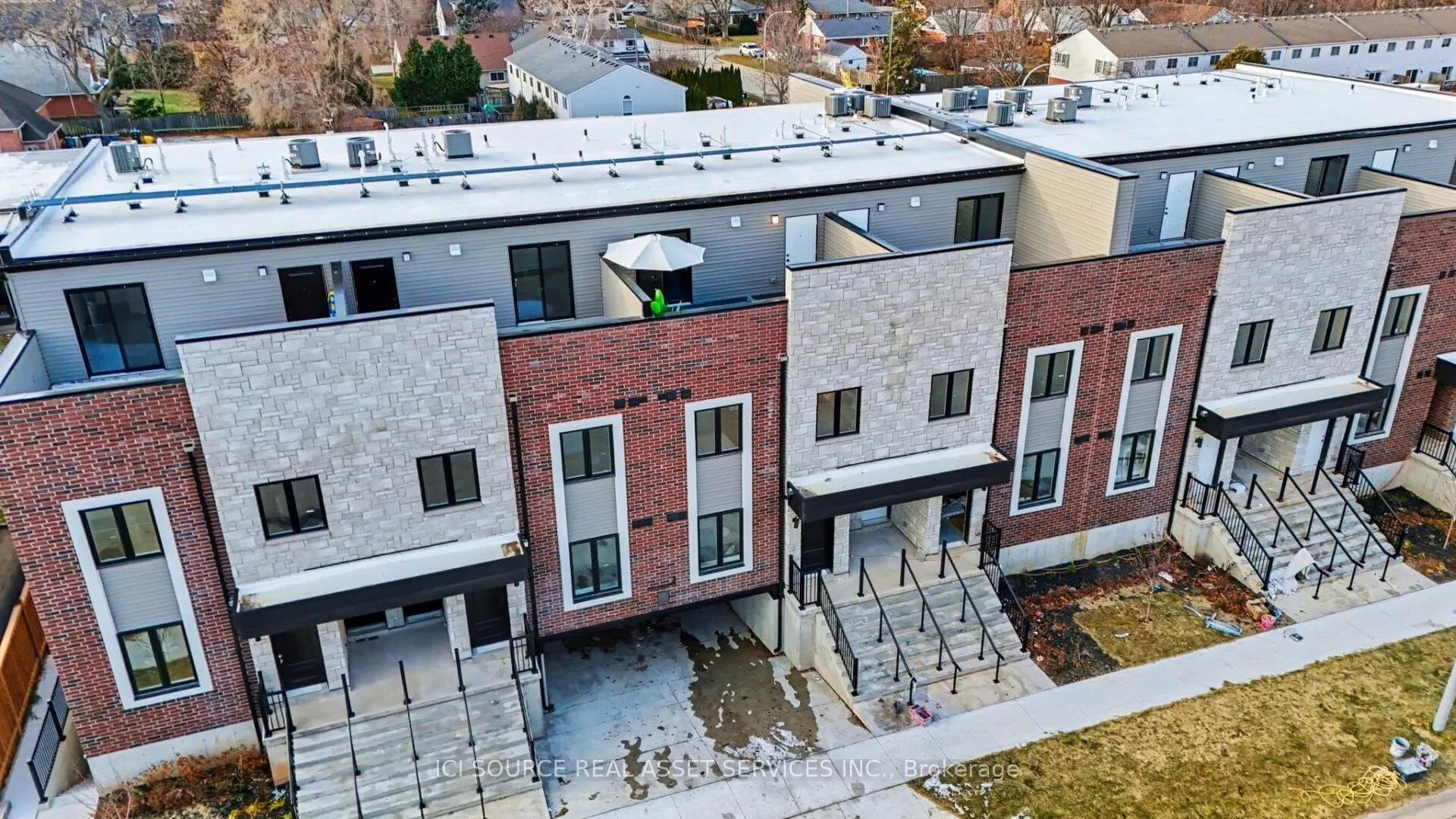 2 Slessor Boulevard #10