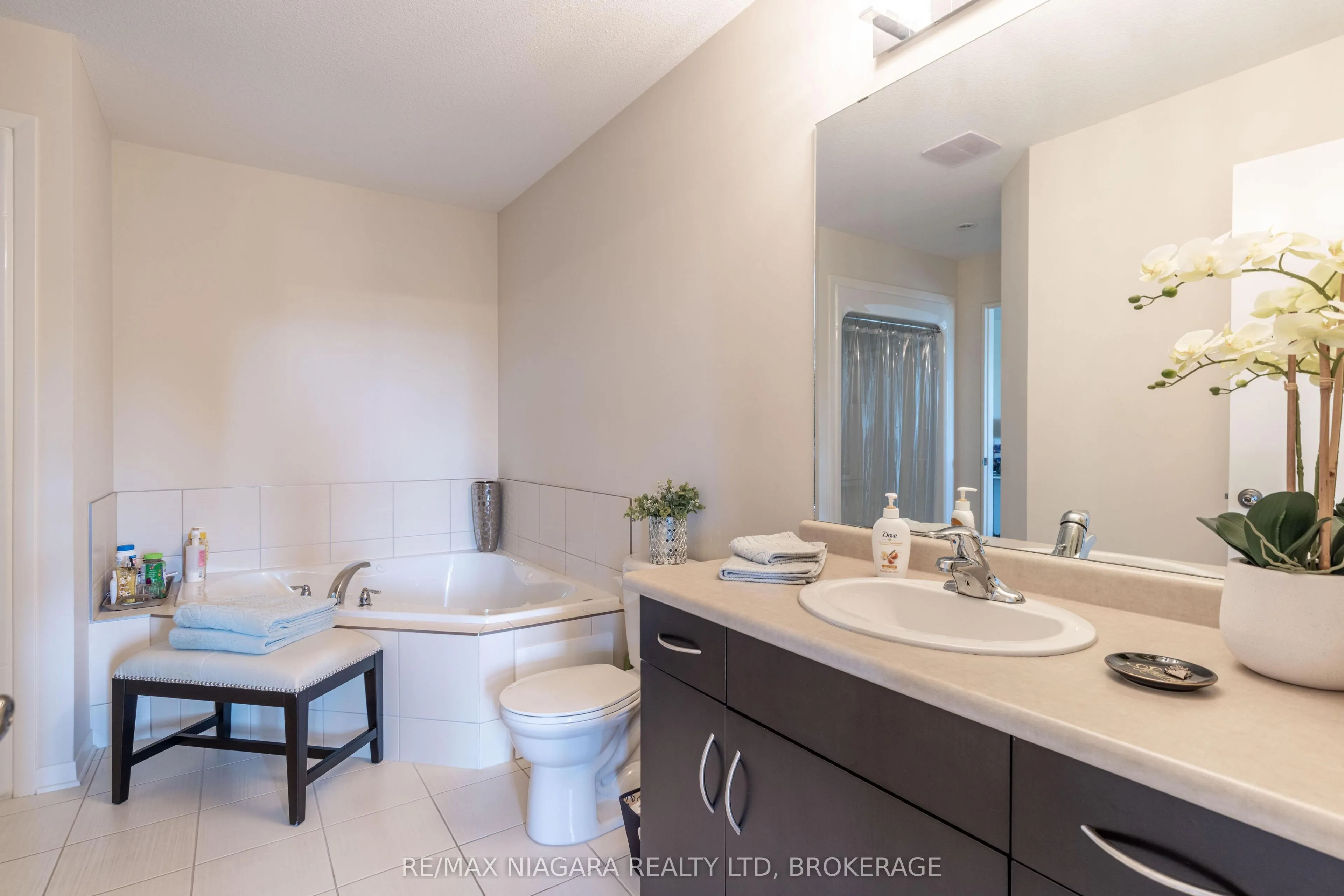 8625 Upper Canada Drive