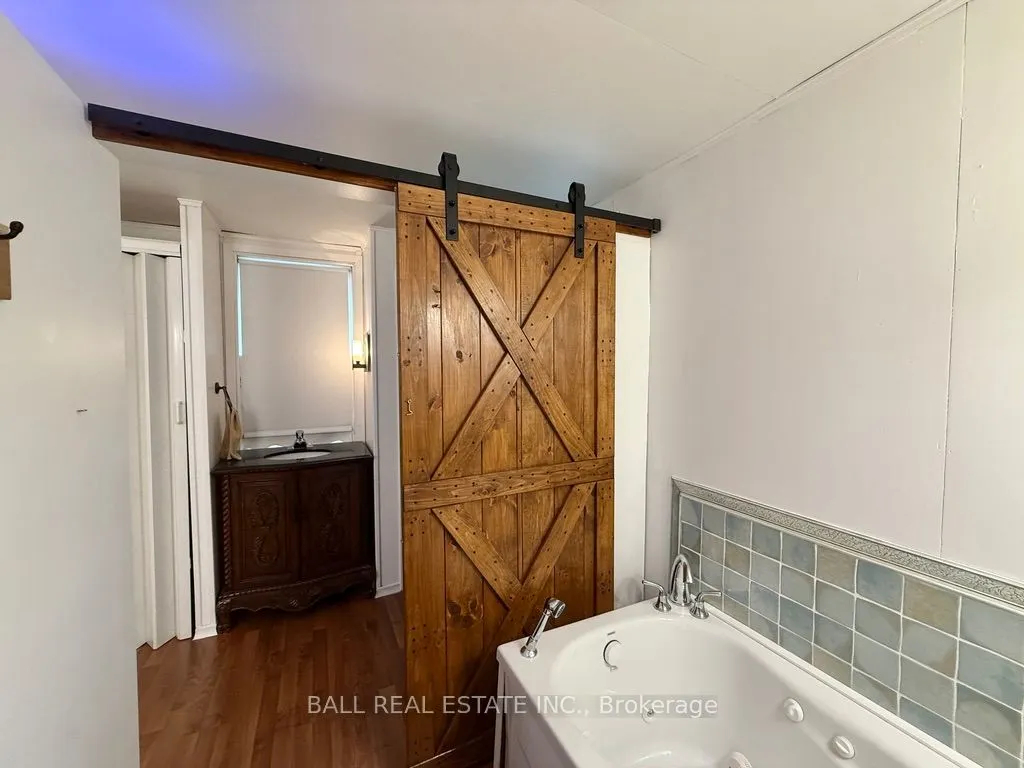 551 Renwick Road