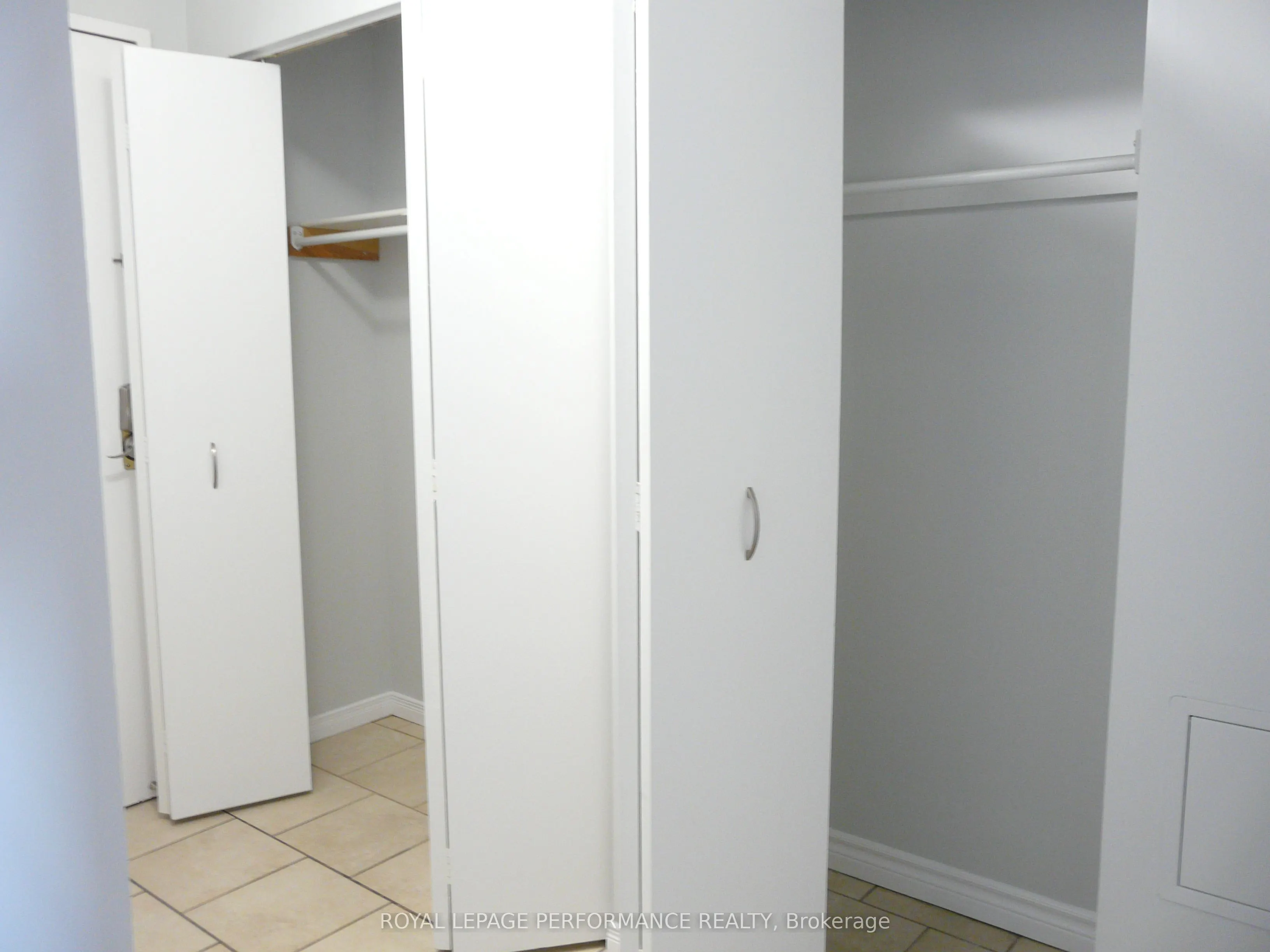 158A Mcarthur Avenue #907