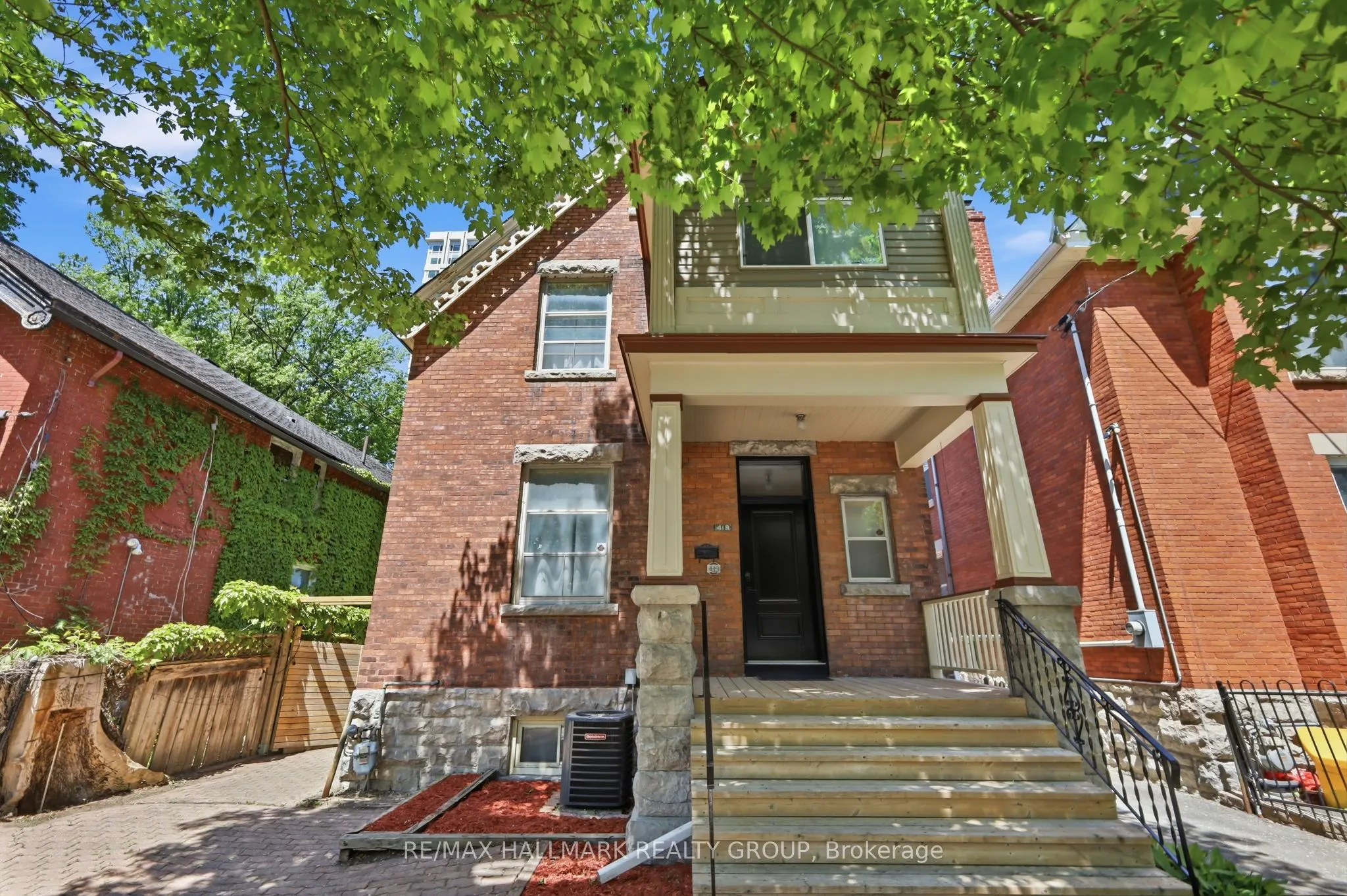 419 BESSERER Street