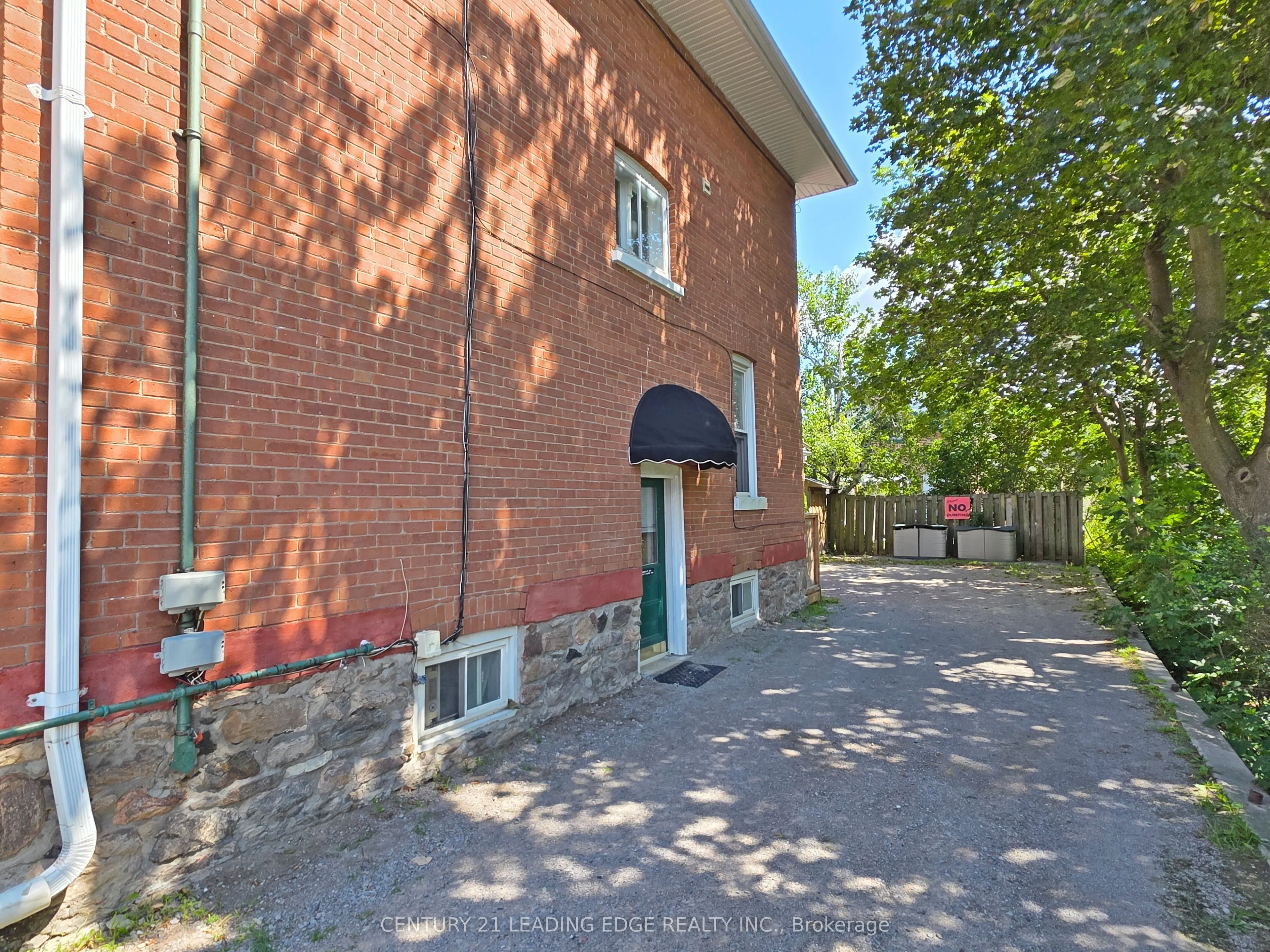 23 Queen Street