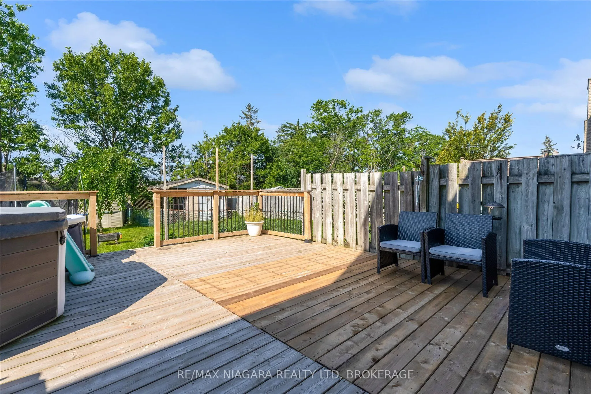 29 ROMY Crescent