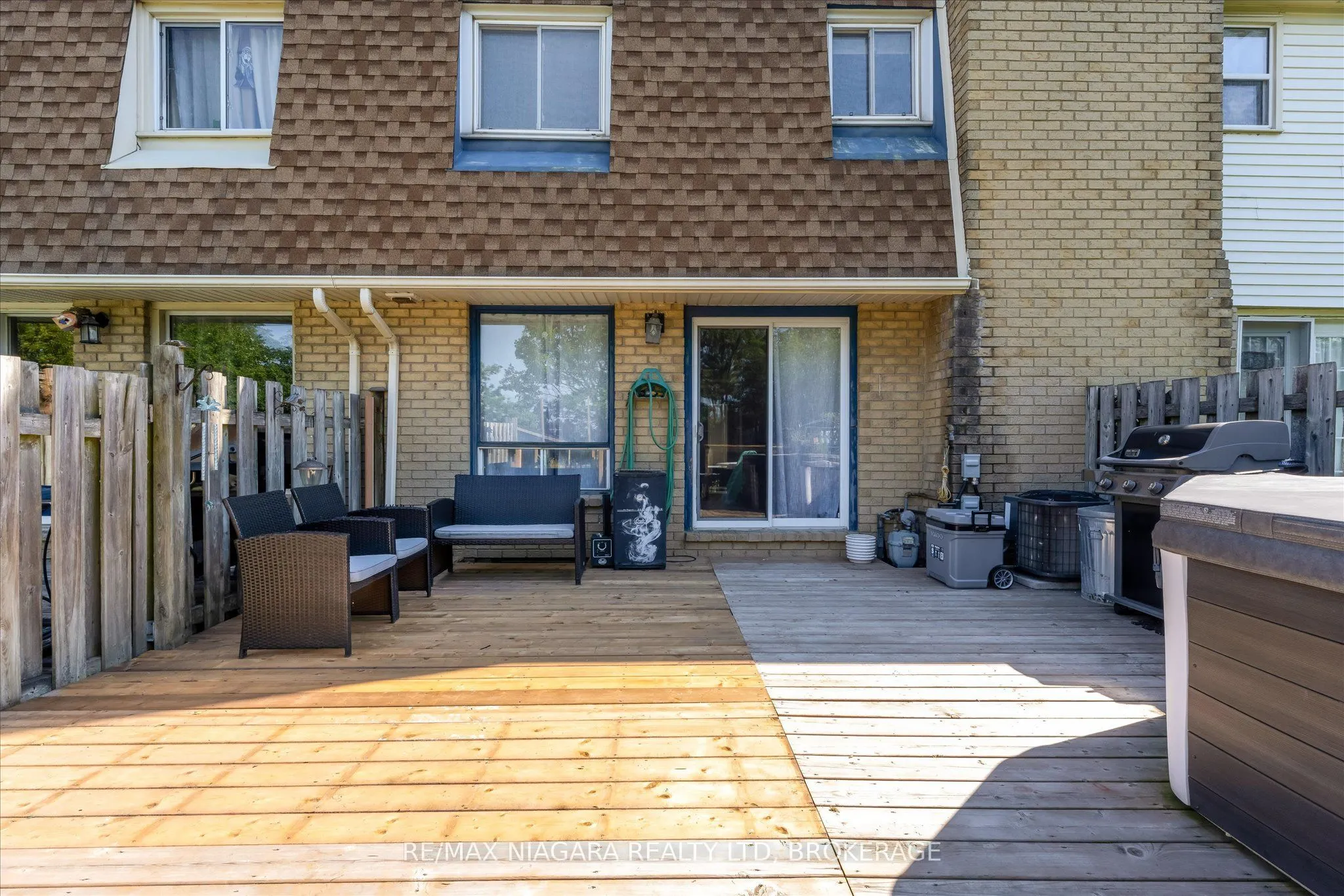29 ROMY Crescent