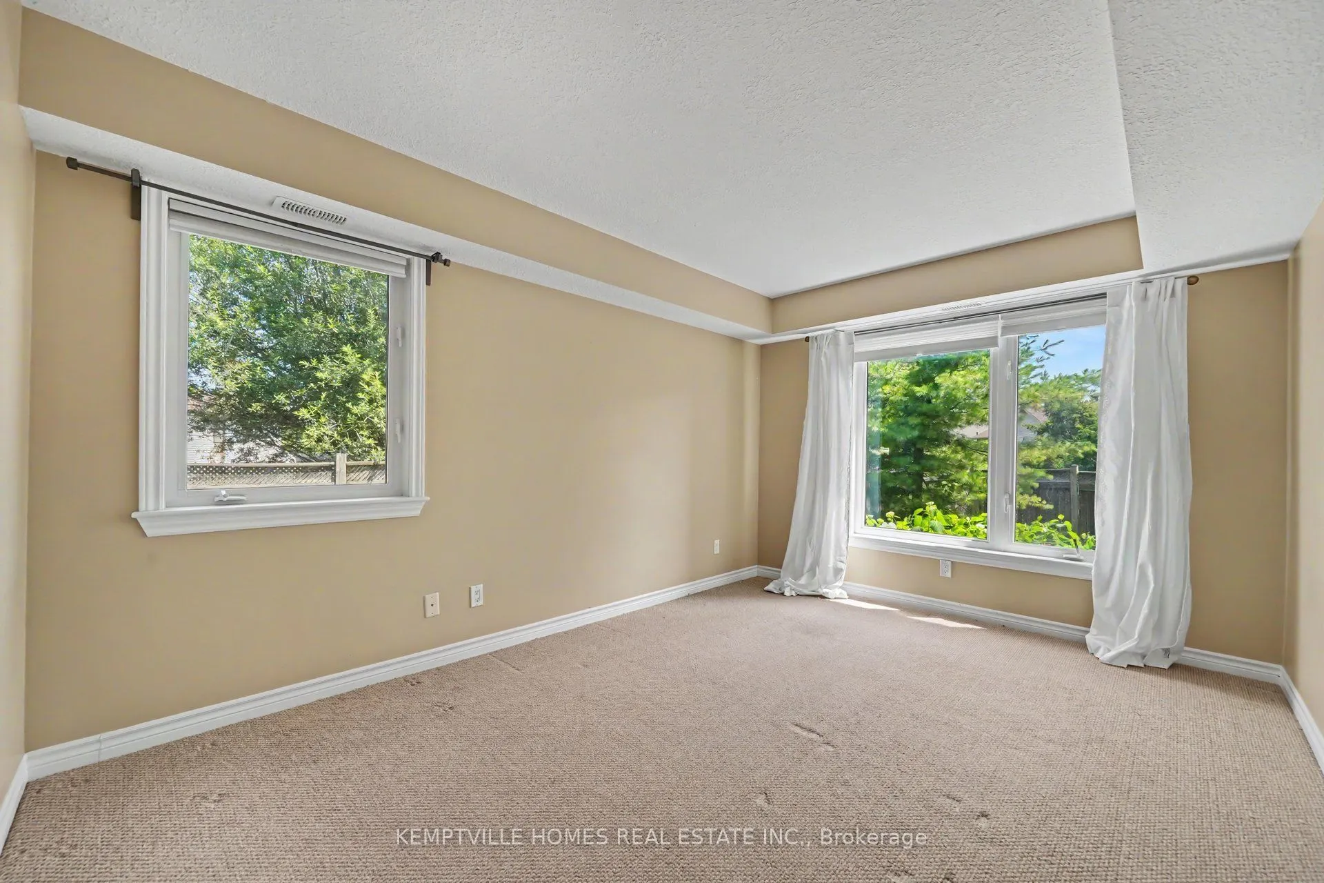 398 VAN BUREN Street #106