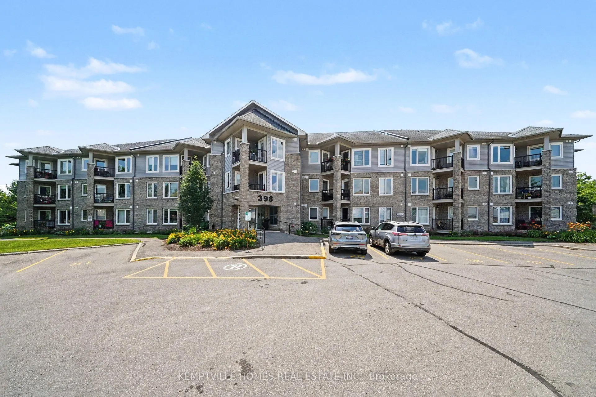 398 VAN BUREN Street #106