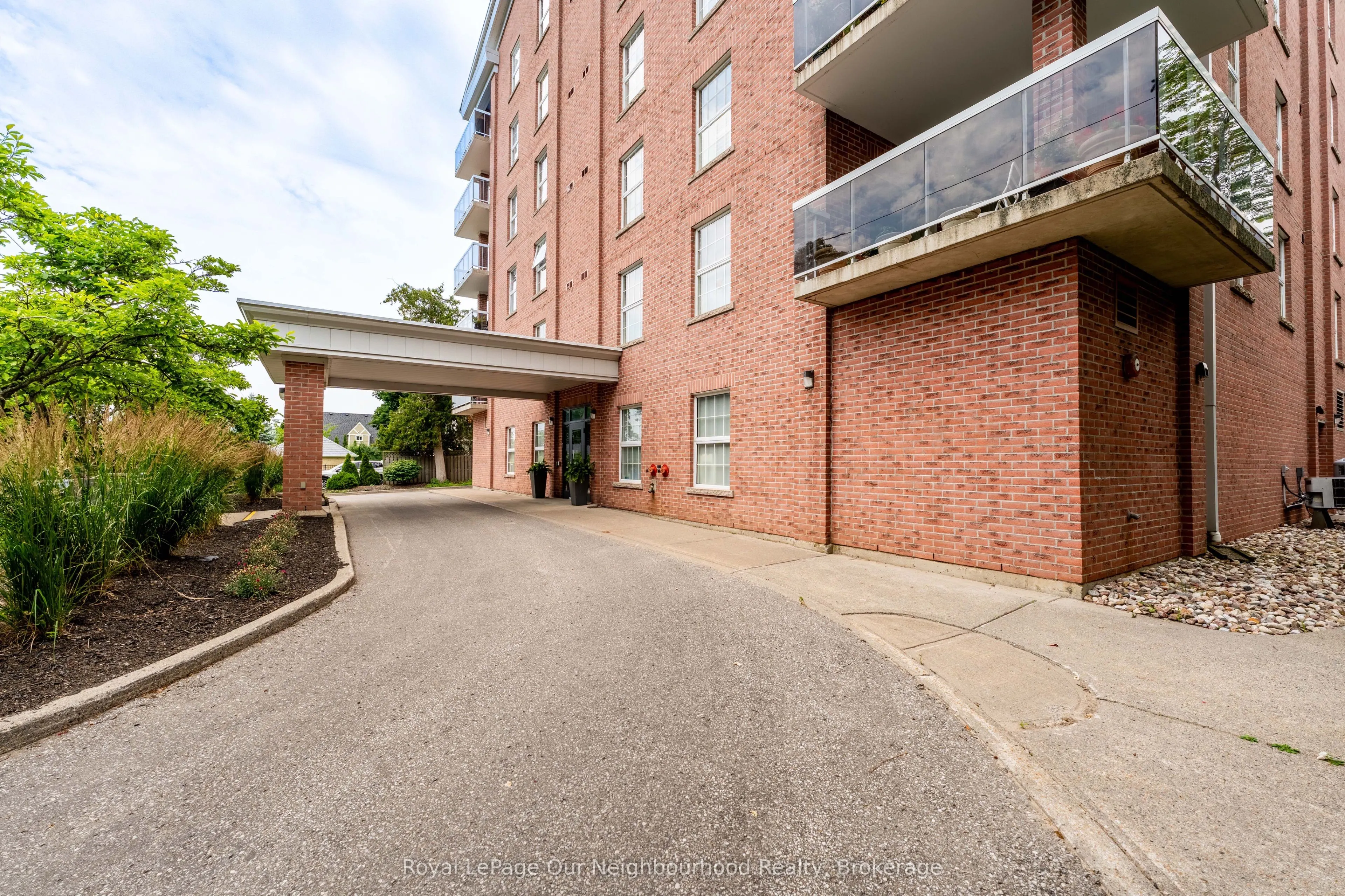 130 Queen Street #2A
