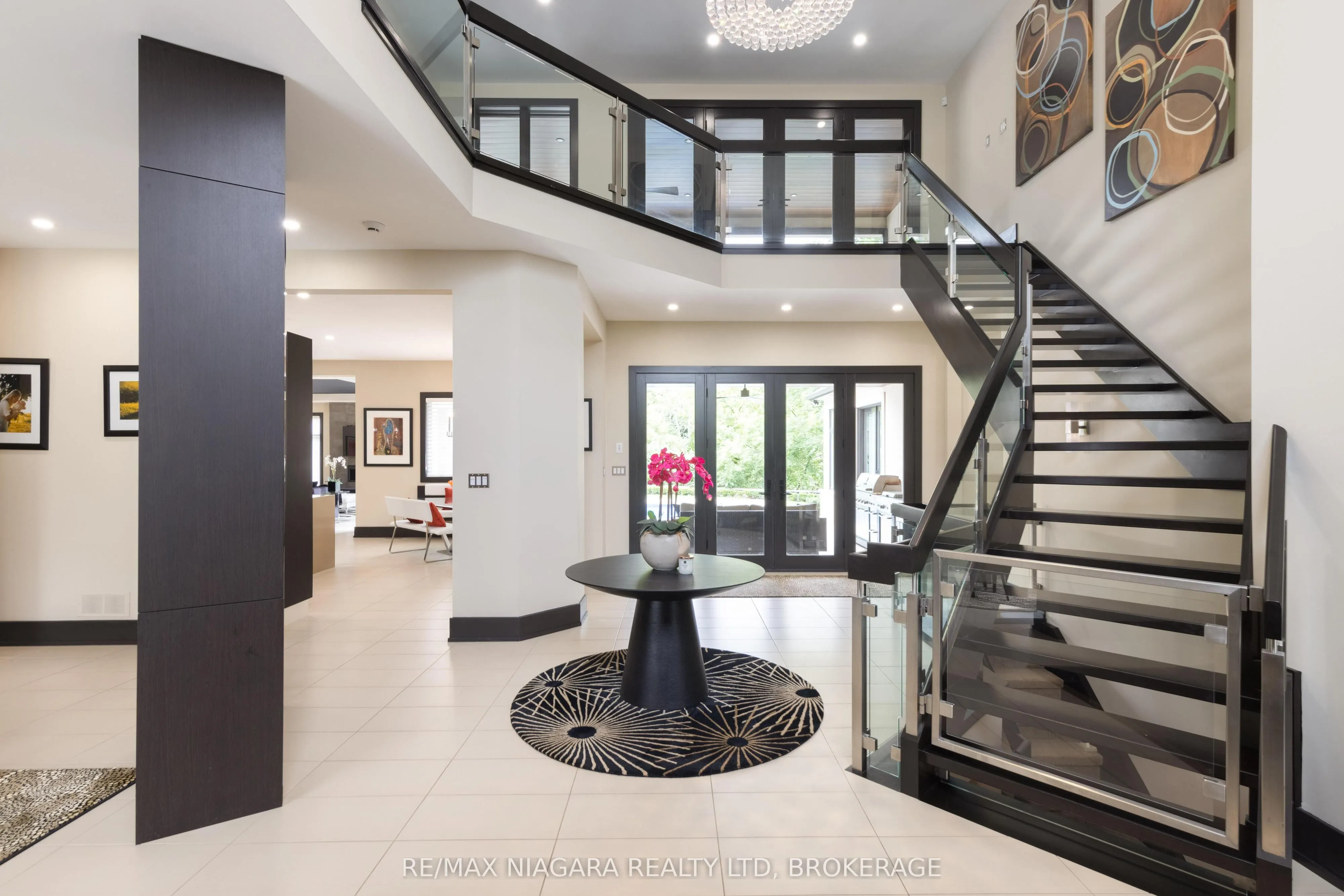 362 Niagara Boulevard